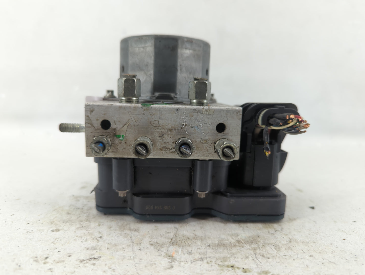 2016-2017 Nissan Maxima ABS Pump Control Module Replacement P/N:47660 4RA0A Fits Fits 2016 2017 OEM Used Auto Parts - Oemuse