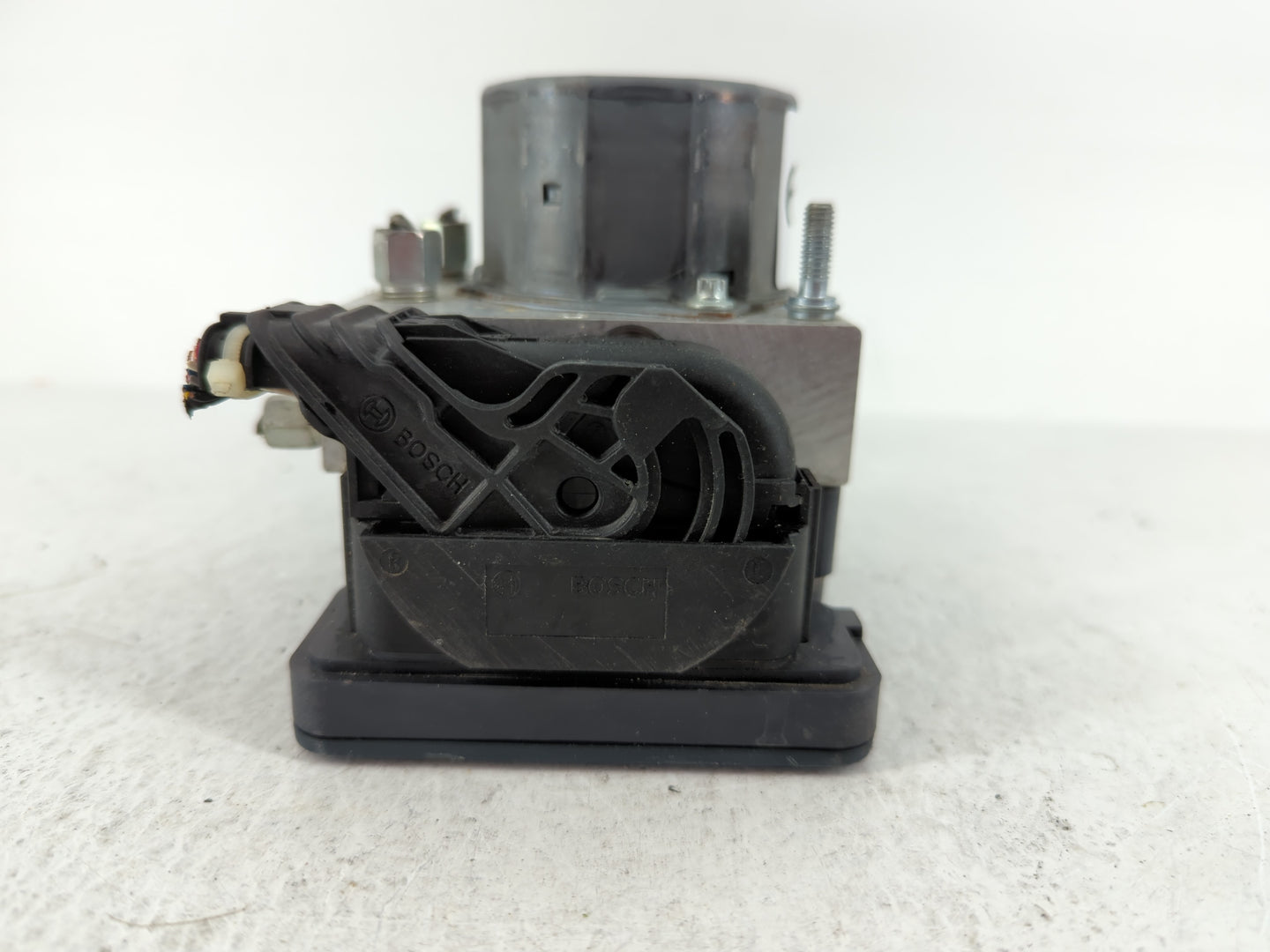 2016-2017 Nissan Maxima ABS Pump Control Module Replacement P/N:47660 4RA0A Fits Fits 2016 2017 OEM Used Auto Parts - Oemuse