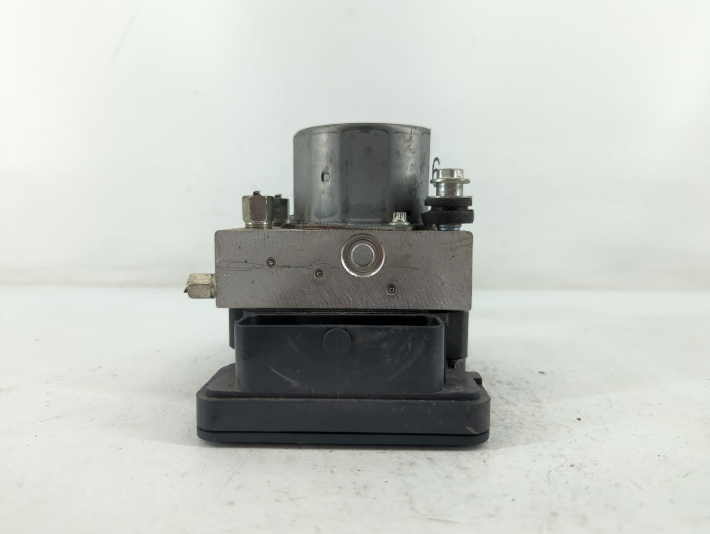 2016-2017 Nissan Maxima ABS Pump Control Module Replacement P/N:47660 4RA0A Fits Fits 2016 2017 OEM Used Auto Parts - Oemuse