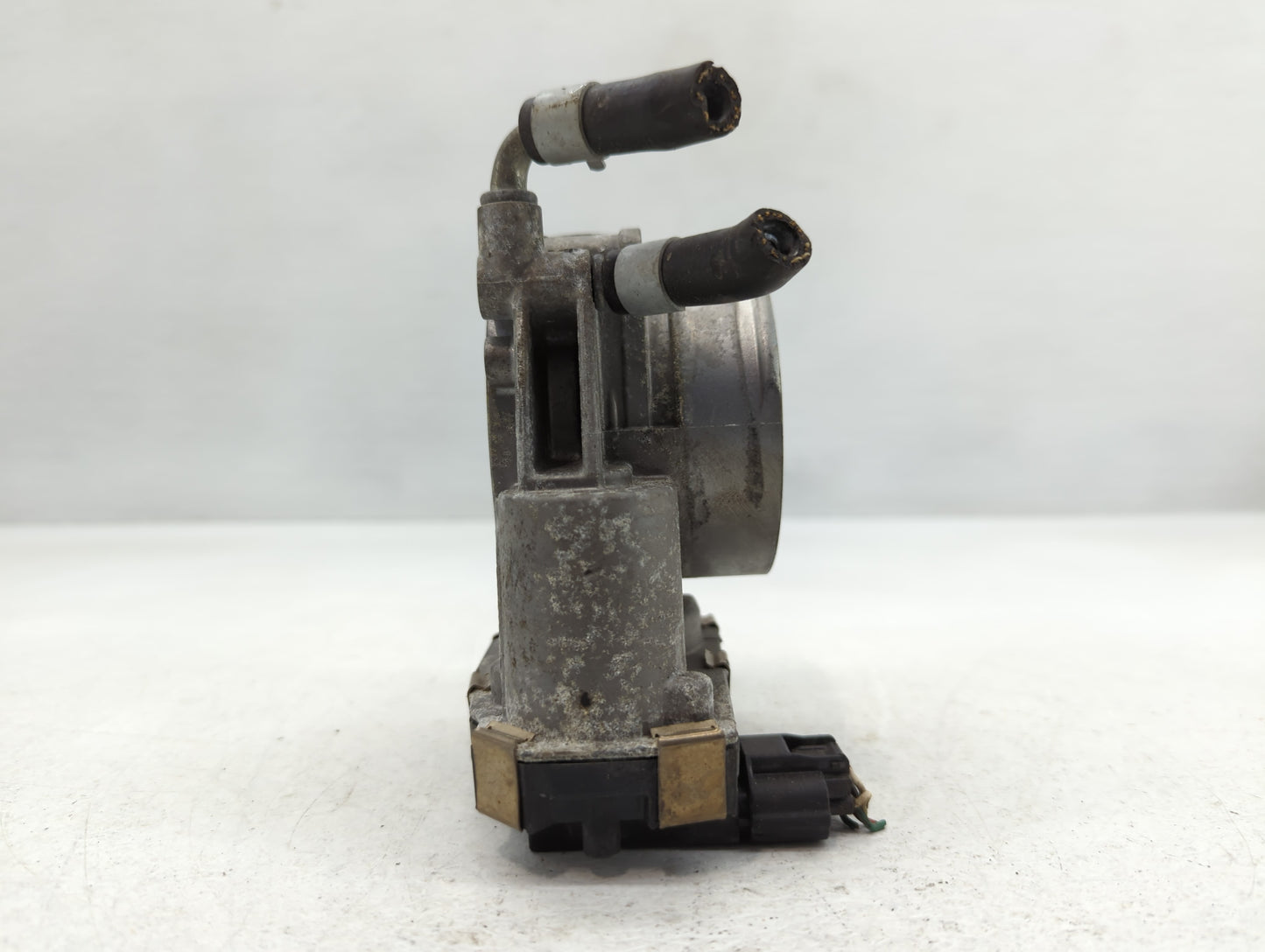 2016-2020 Nissan Maxima Throttle Body Fits Fits 2016 2017 2018 2019 2020 OEM Used Auto Parts - Oemusedautoparts1.com