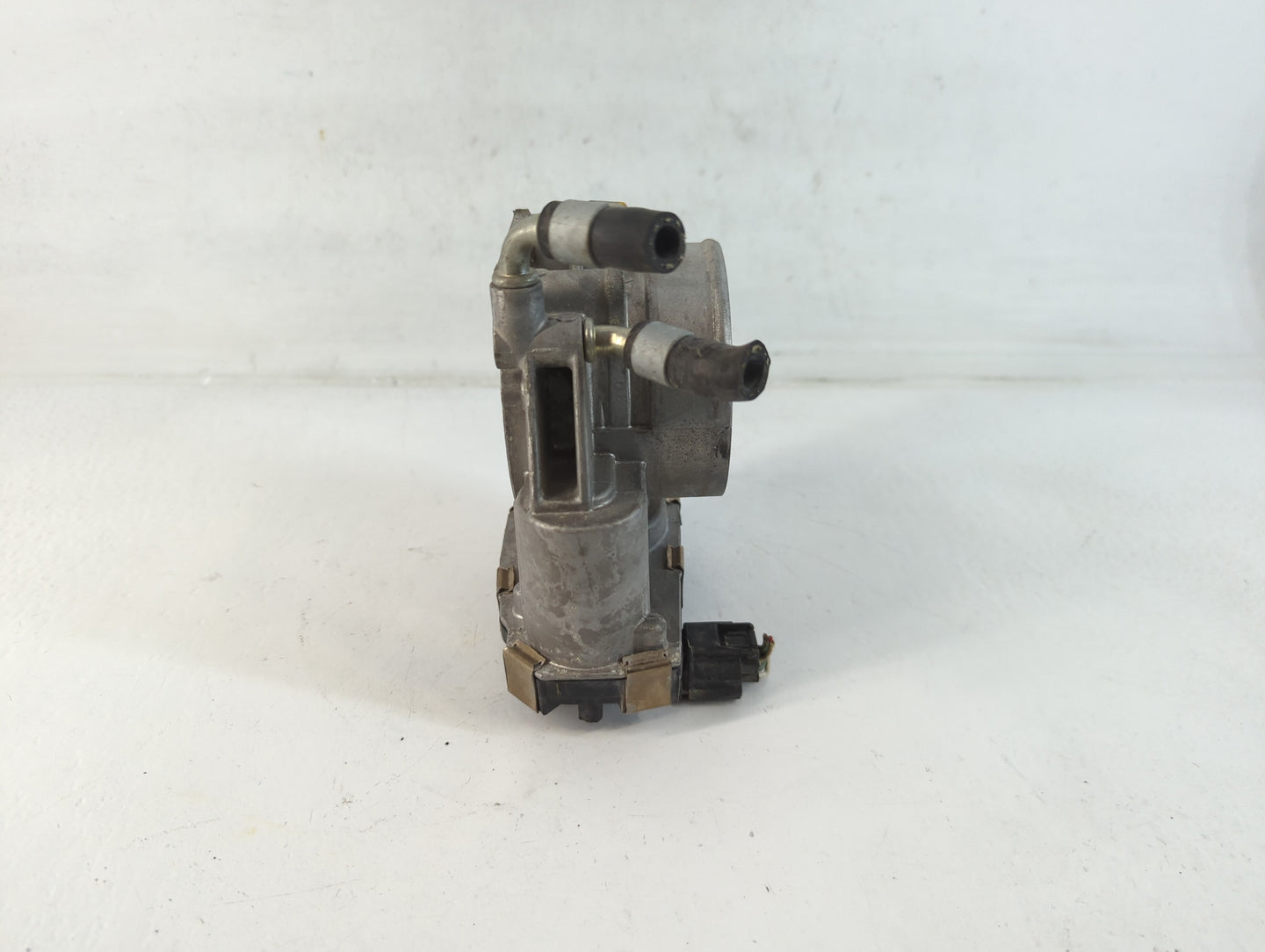 2016-2020 Nissan Maxima Throttle Body Fits Fits 2016 2017 2018 2019 2020 OEM Used Auto Parts - Oemusedautoparts1.com