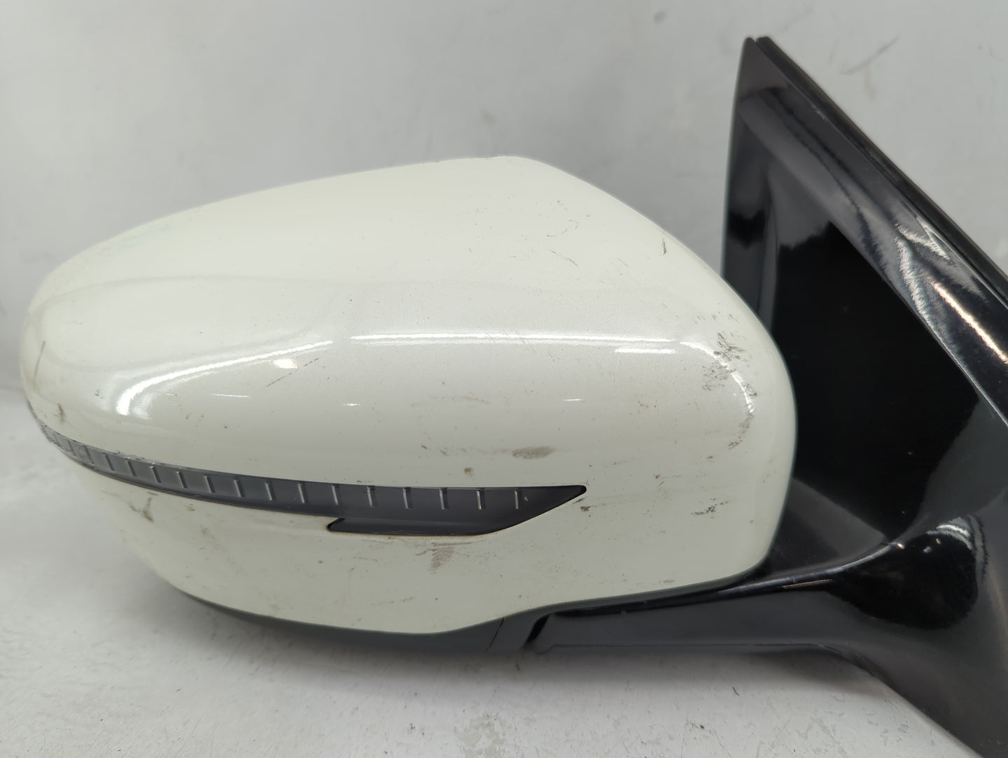 2015-2016 Nissan Murano Passenger Side View Mirror - Right Door Mirror OEM Used - Oemusedautoparts1.com