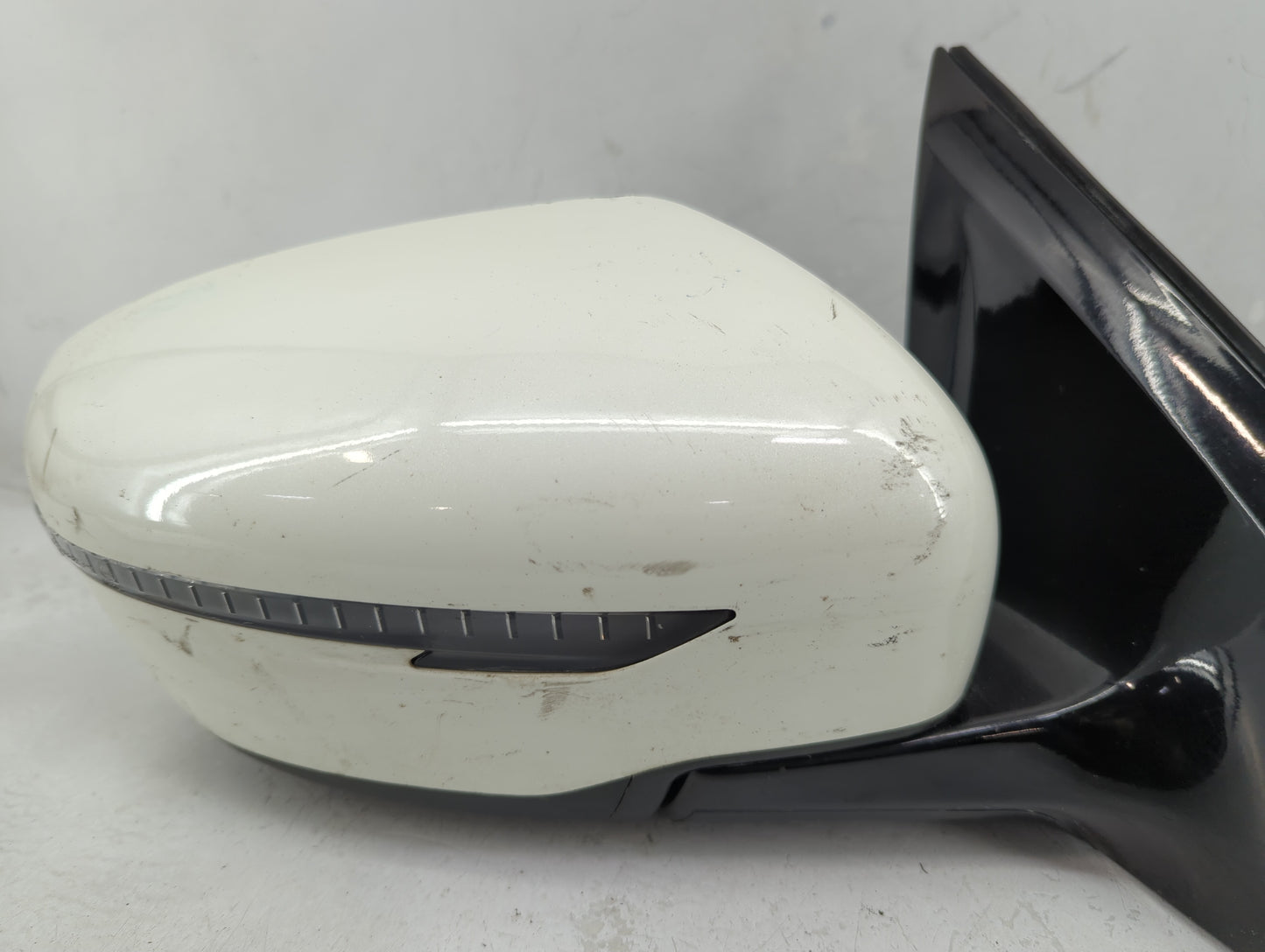 2015-2016 Nissan Murano Passenger Side View Mirror - Right Door Mirror OEM Used - Oemusedautoparts1.com