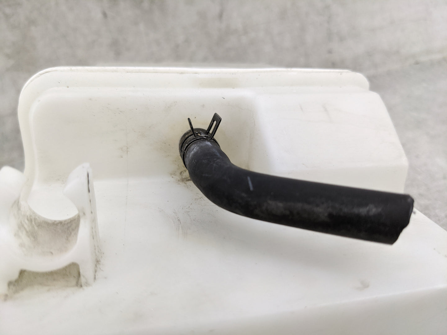 2015-2022 Nissan Murano Radiator Coolant Overflow Expansion Tank Bottle 1476979 - Oemusedautoparts1.com