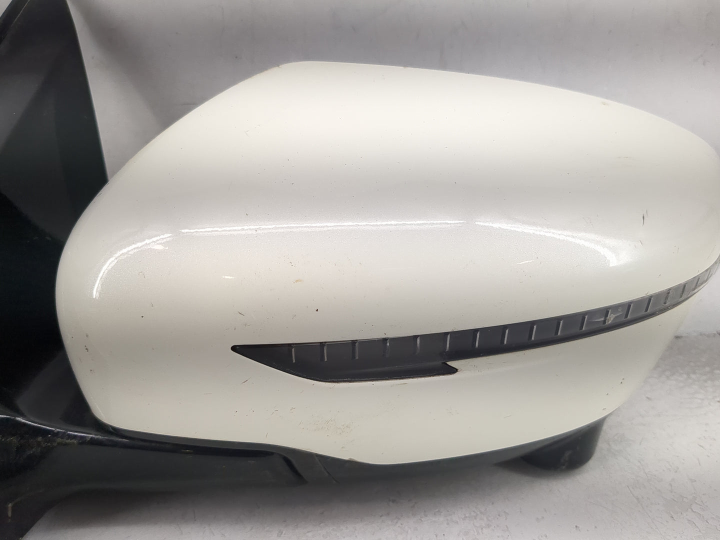 2015-2016 Nissan Murano Driver Side View Mirror - Left Door Mirror OEM Used - Oemusedautoparts1.com
