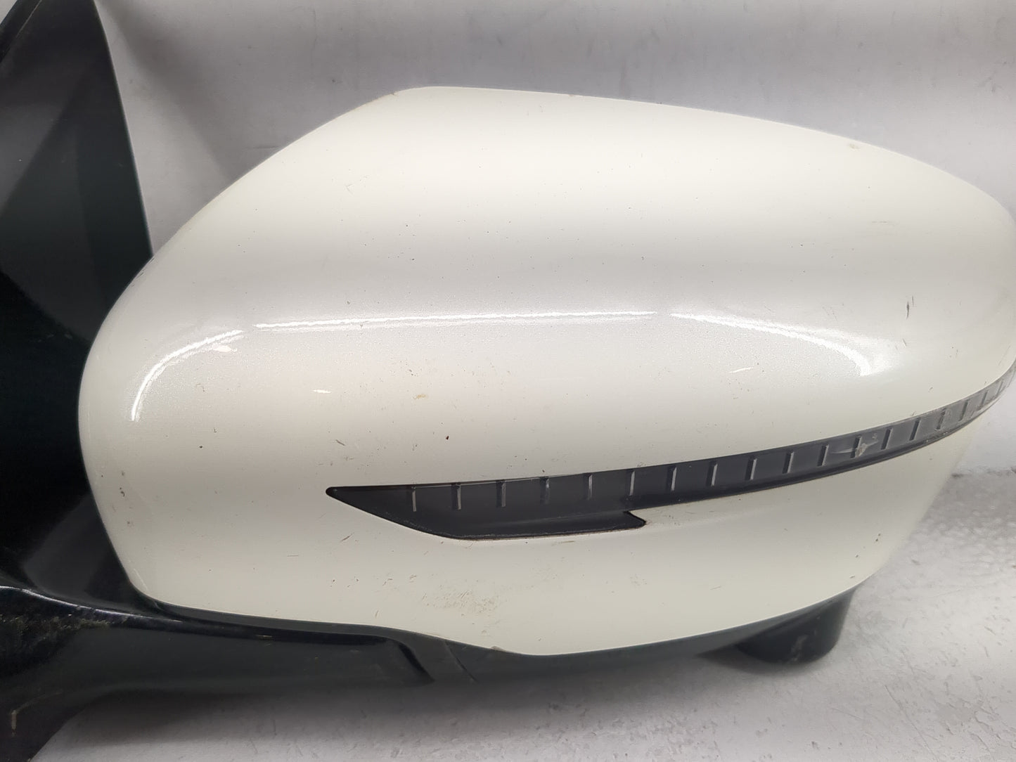 2015-2016 Nissan Murano Driver Side View Mirror - Left Door Mirror OEM Used - Oemusedautoparts1.com