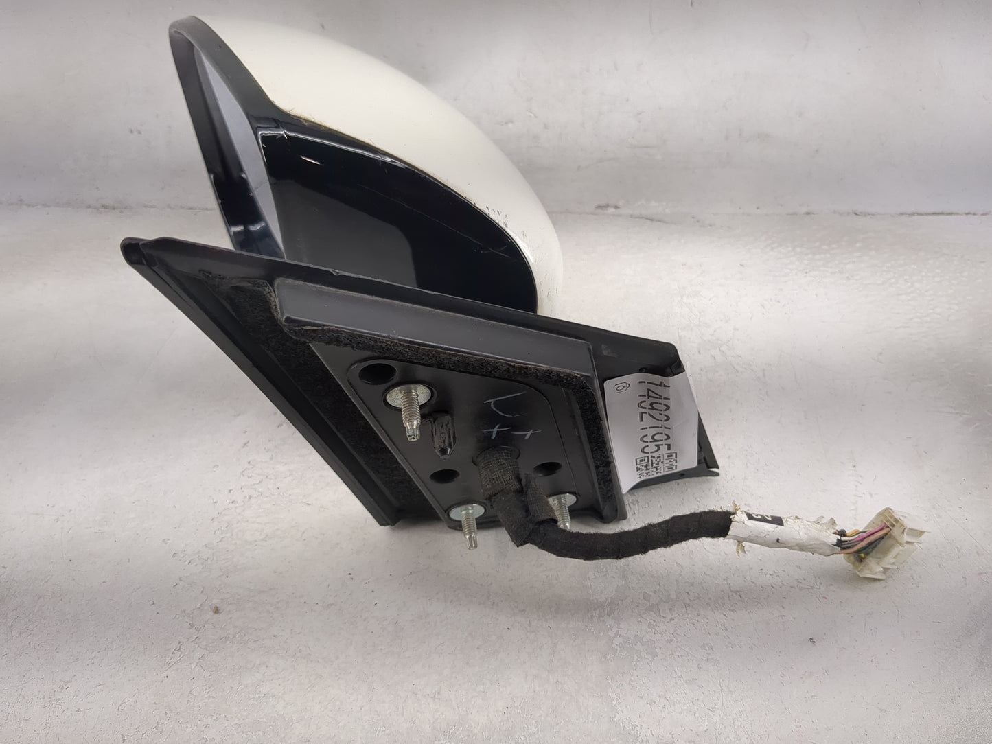 2015-2016 Nissan Murano Driver Side View Mirror - Left Door Mirror OEM Used - Oemusedautoparts1.com