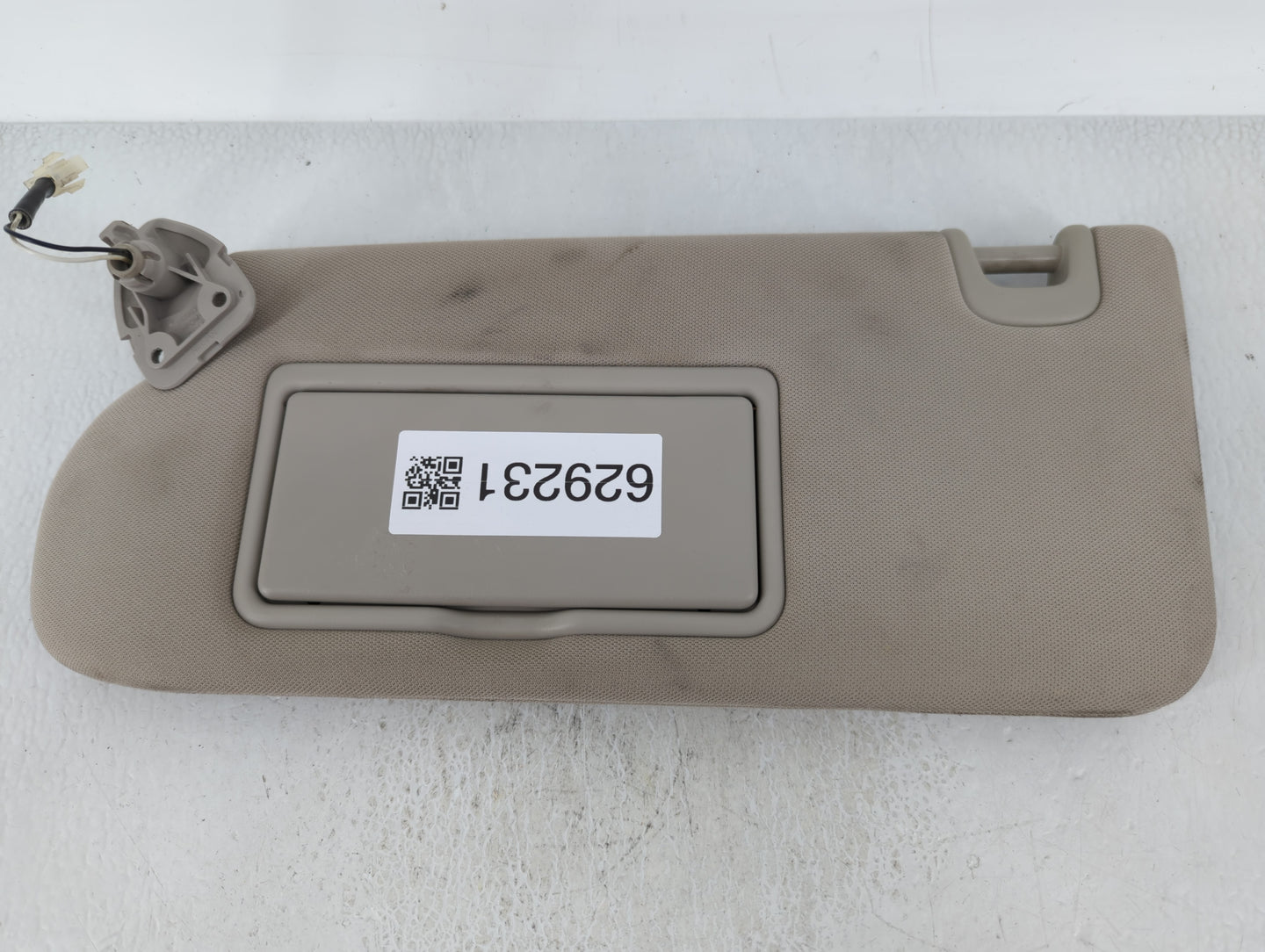 2015-2018 Nissan Murano Sun Visor Shade Replacement Passenger Right Mirror Fits Fits 2015 2016 2017 2018 OEM Used Auto Parts