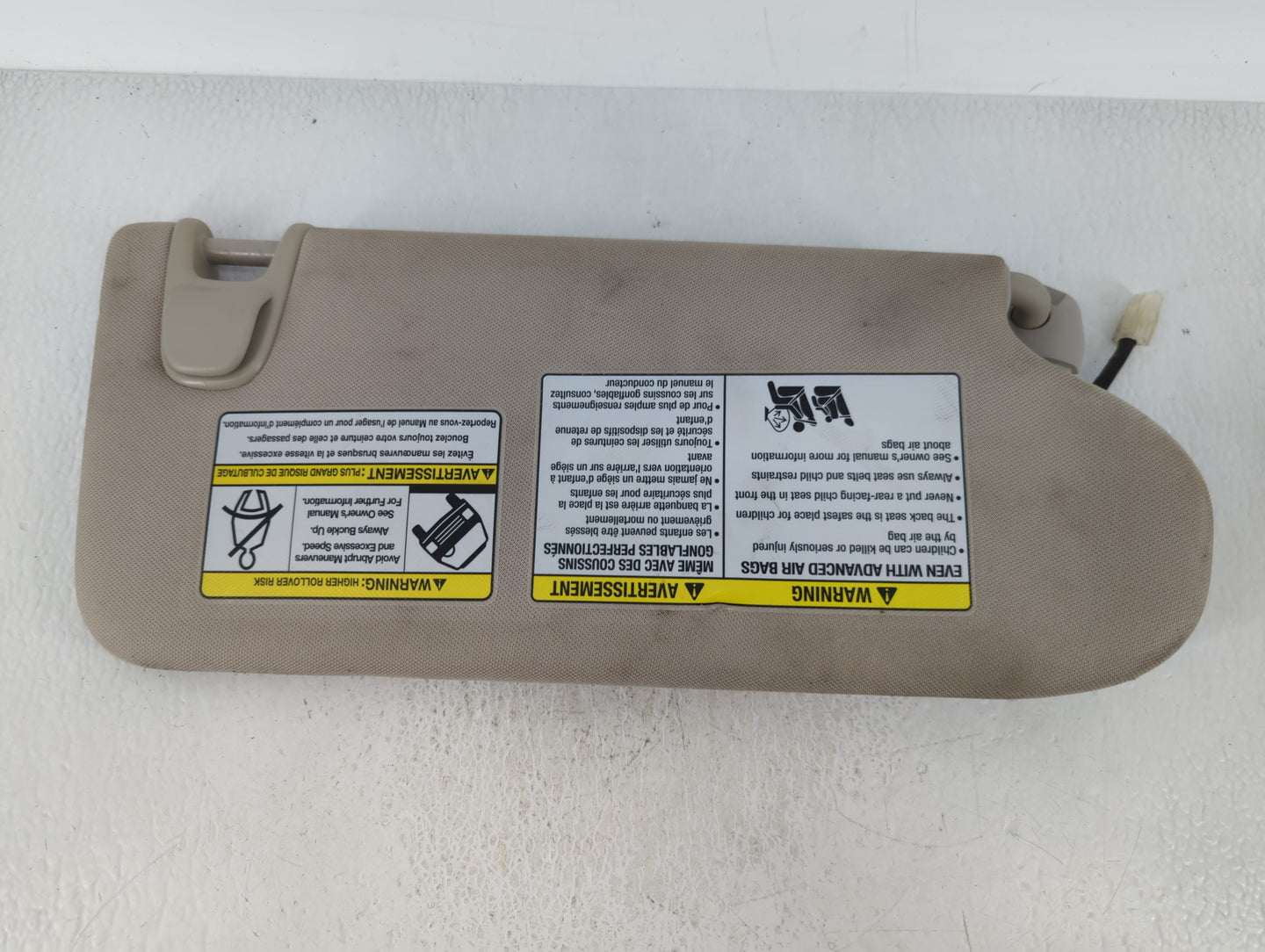 2015-2018 Nissan Murano Sun Visor Shade Replacement Passenger Right Mirror Fits Fits 2015 2016 2017 2018 OEM Used Auto Parts