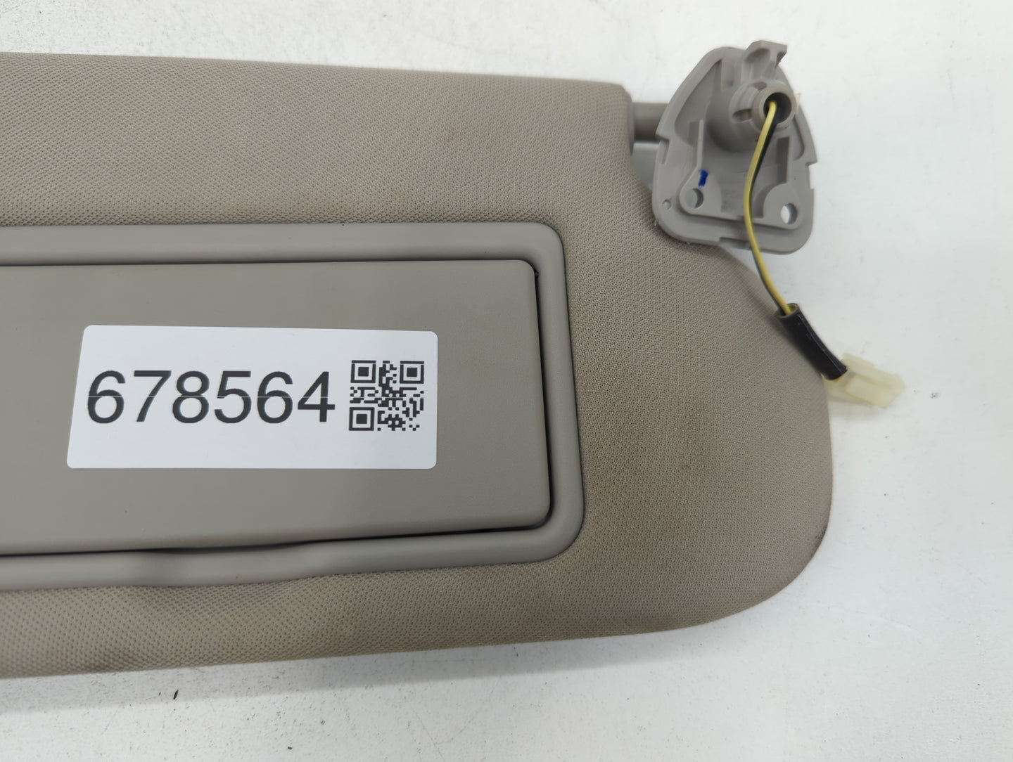 2015-2018 Nissan Murano Sun Visor Shade Replacement Passenger Right Mirror Fits Fits 2015 2016 2017 2018 OEM Used Auto Parts