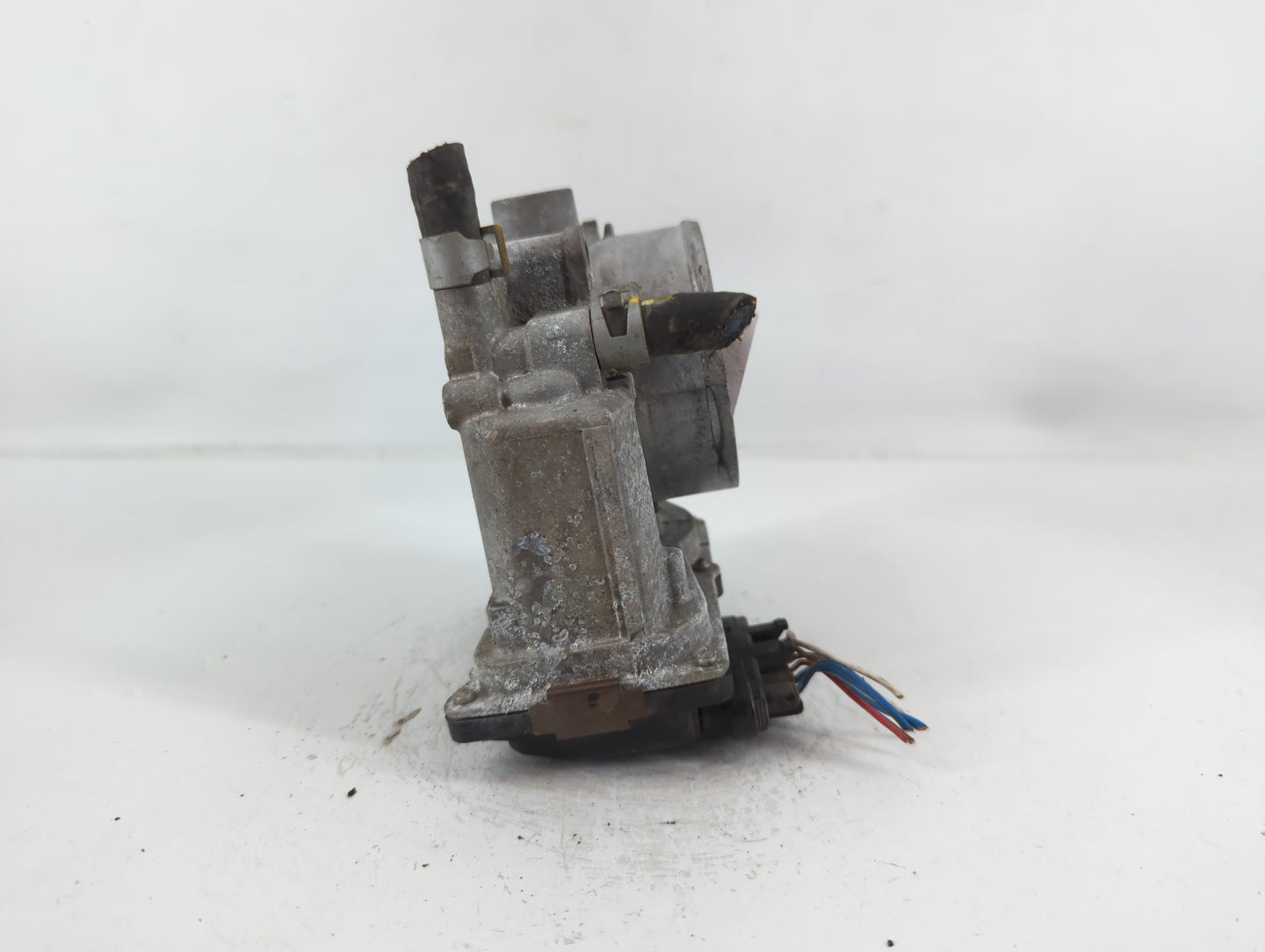 2014-2020 Nissan Nv1500 Throttle Body P/N:B119 7S001 D Fits Fits 2012 2013 2014 2015 2016 2017 2018 2019 2020 OEM Used Auto 