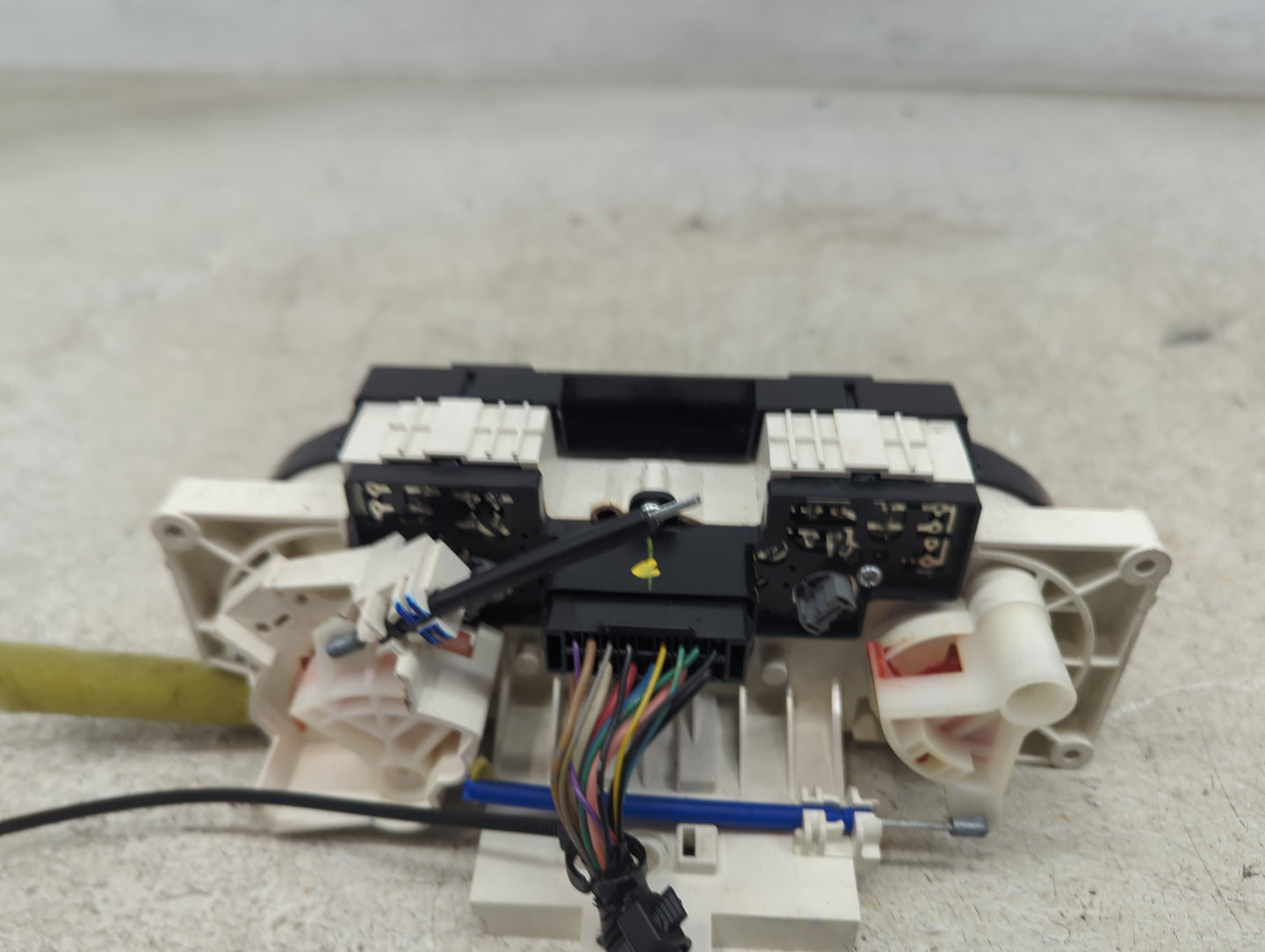2016 Nissan Nv200 Climate Control Module Temperature AC/Heater Replacement Fits OEM Used Auto Parts - Oemusedautoparts1.com