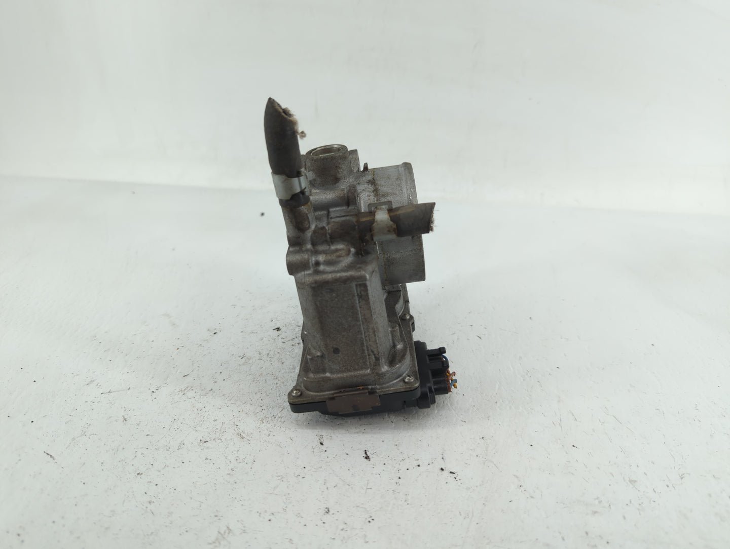 2014-2020 Nissan Nv200 Throttle Body P/N:ET-A60-02 E ET-A60-02 J Fits OEM Used Auto Parts - Oemusedautoparts1.com