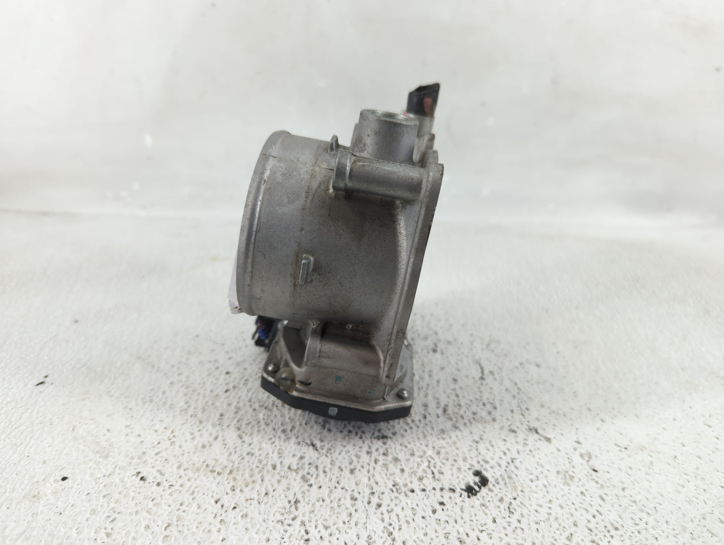 2012-2016 Nissan Nv3500 Throttle Body P/N:7S000 D Fits Fits 2012 2013 2014 2015 2016 OEM Used Auto Parts - Oemusedautoparts1