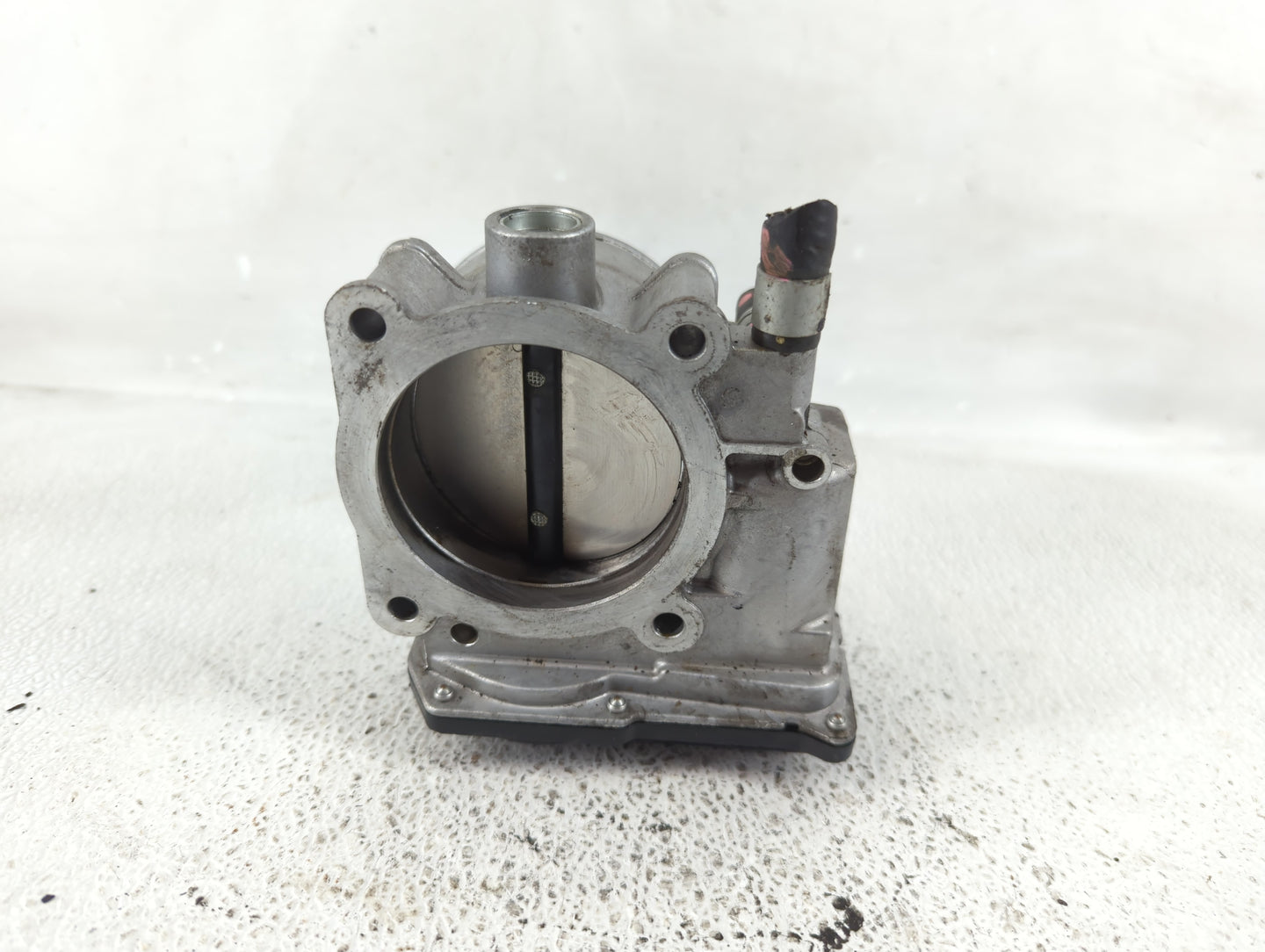 2012-2016 Nissan Nv3500 Throttle Body P/N:7S000 D Fits Fits 2012 2013 2014 2015 2016 OEM Used Auto Parts - Oemusedautoparts1