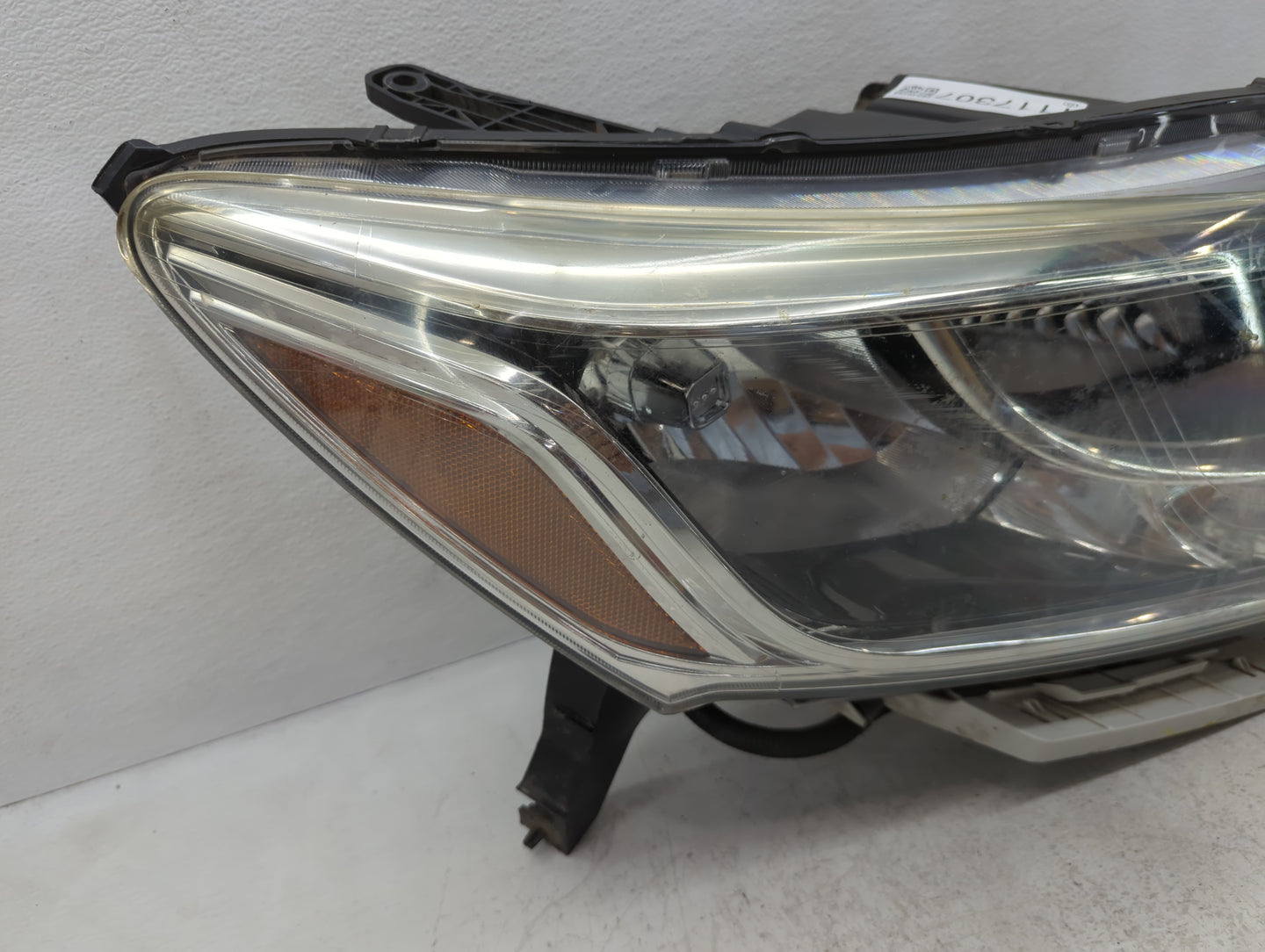 2013 Nissan Pathfinder Passenger Right Oem Head Light Headlight Lamp - Oemusedautoparts1.com