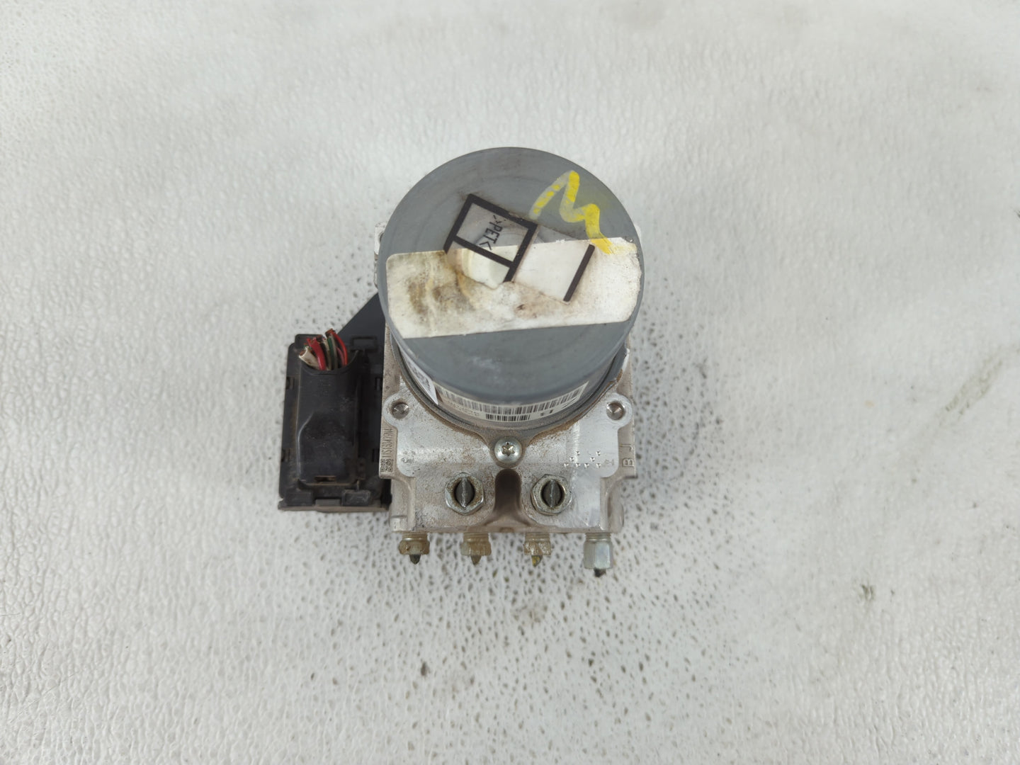 2016 Nissan Pathfinder ABS Pump Control Module Replacement P/N:47660 9NF0B Fits OEM Used Auto Parts - Oemusedautoparts1.com