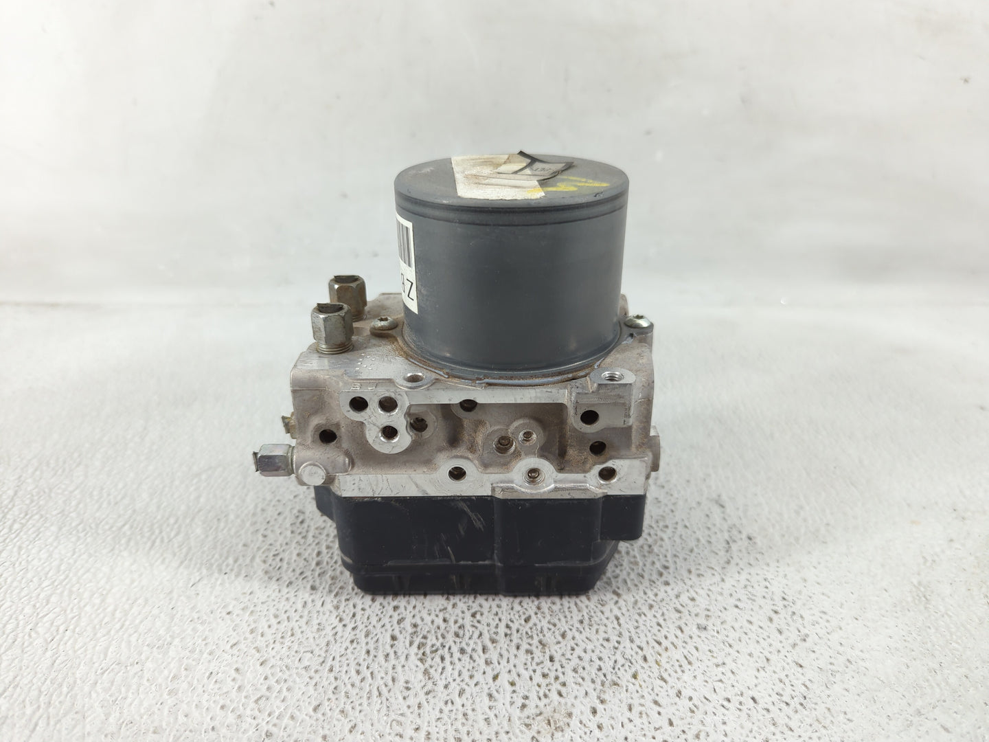 2016 Nissan Pathfinder ABS Pump Control Module Replacement P/N:47660 9NF0B Fits OEM Used Auto Parts - Oemusedautoparts1.com