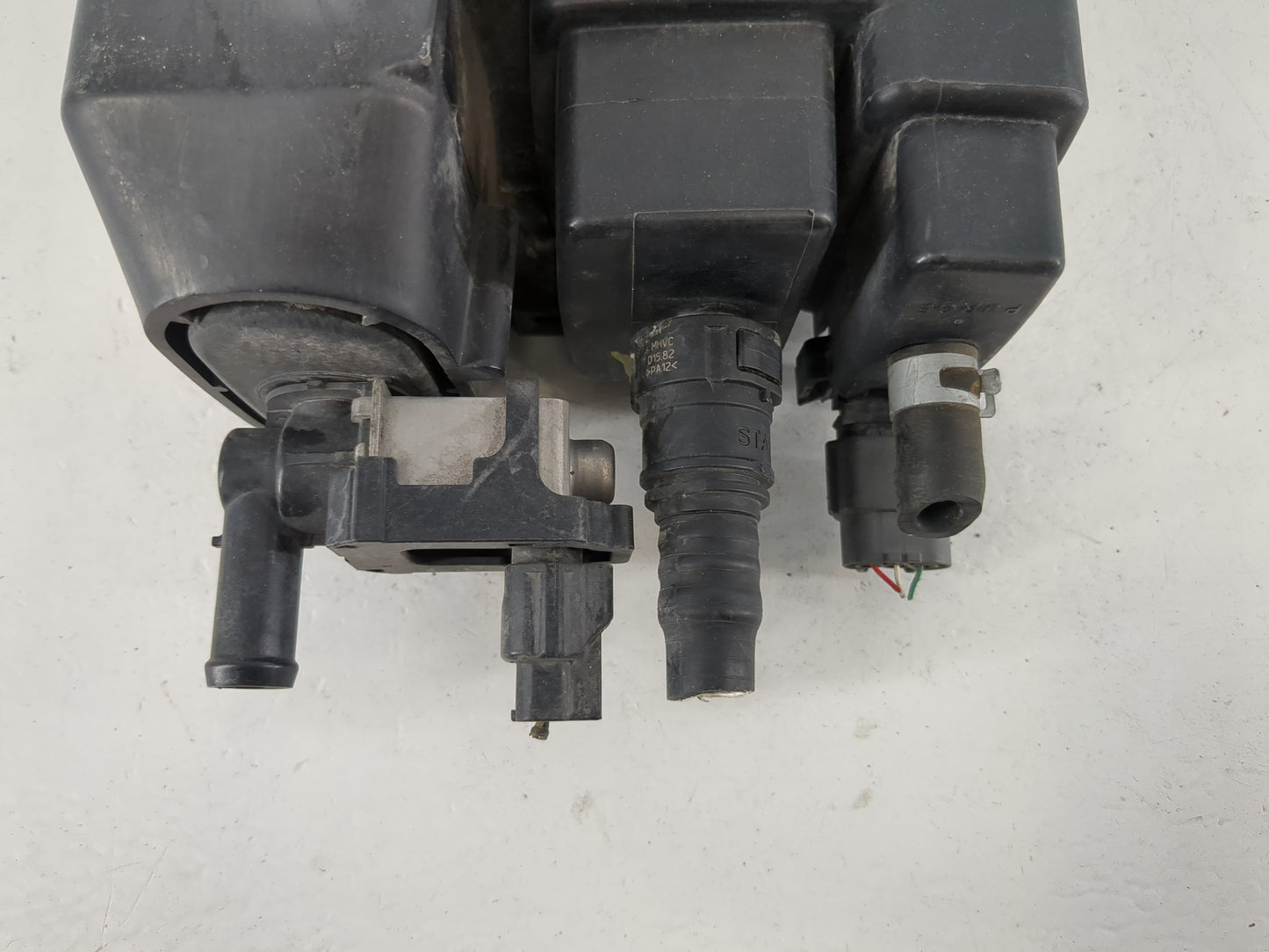 2016 Nissan Pathfinder Fuel Vapor Charcoal Canister - Oemusedautoparts1.com