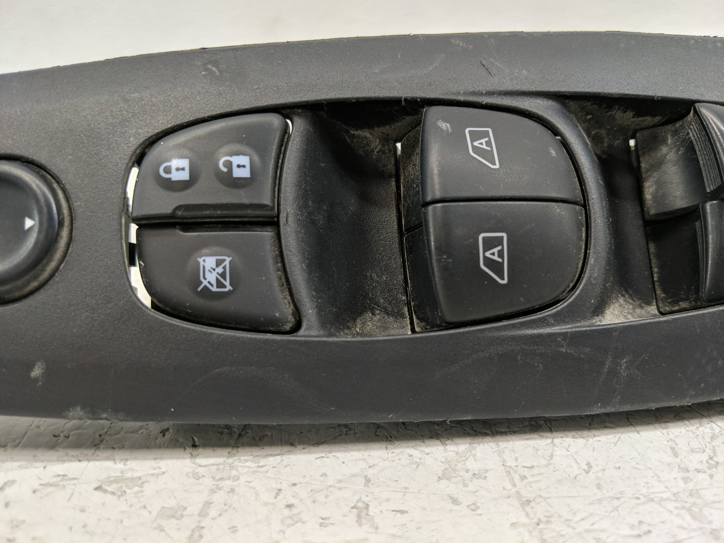 2013-2016 Nissan Pathfinder Master Power Window Switch Replacement Driver Side Left Fits OEM Used Auto Parts - Oemusedautopa