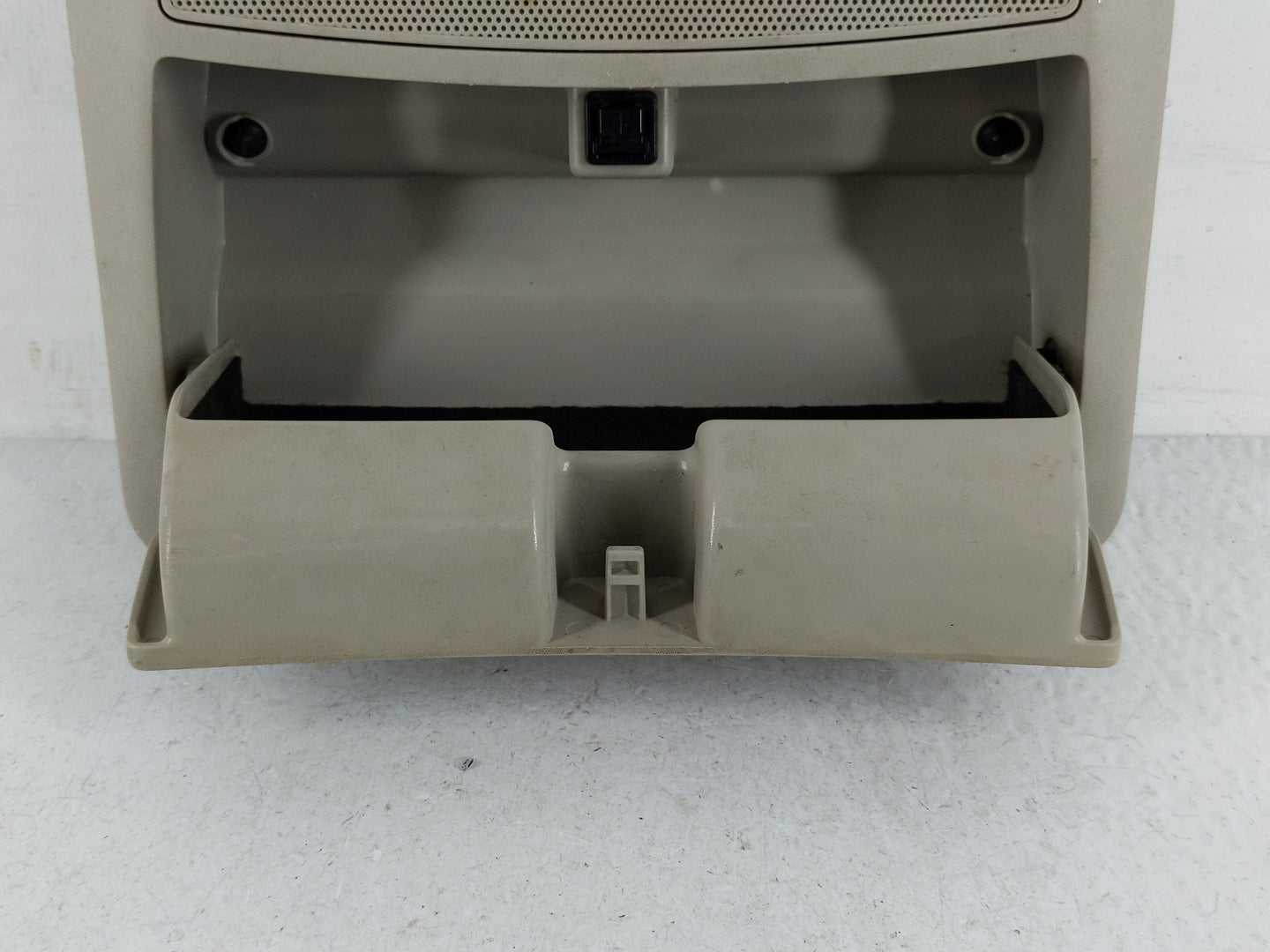 2016 Nissan Pathfinder Overhead Roof Console - Oemusedautoparts1.com