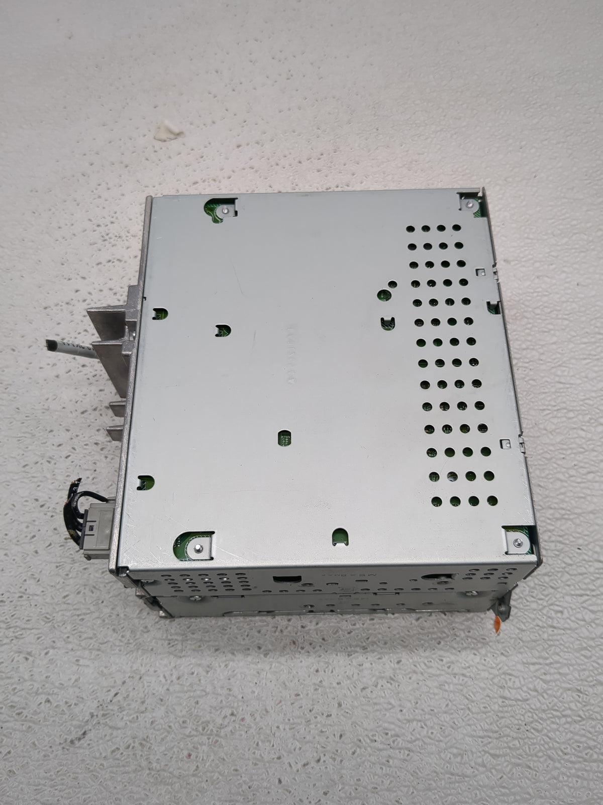 2015-2016 Nissan Pathfinder Radio AM FM Cd Player Receiver Replacement Fits 2015 2016 OEM Used Auto Parts - Oemusedautoparts