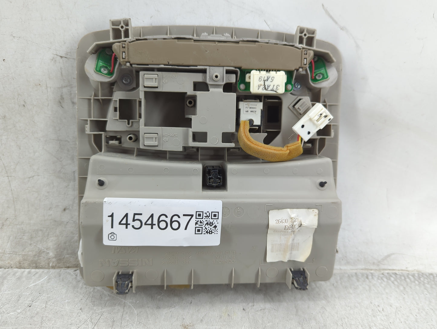 2016 Nissan Pathfinder Overhead Console W/rear Climate Control - Oemusedautoparts1.com