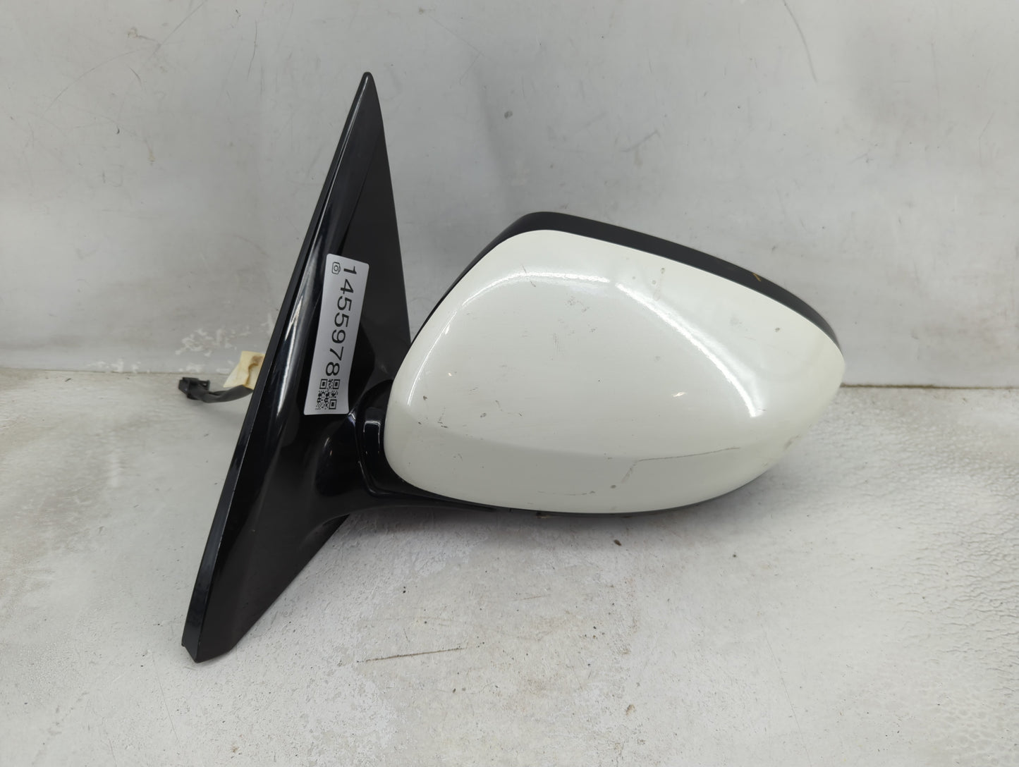 2013-2016 Nissan Pathfinder Driver Side View Mirror - Left Door Mirror OEM Used - Oemusedautoparts1.com