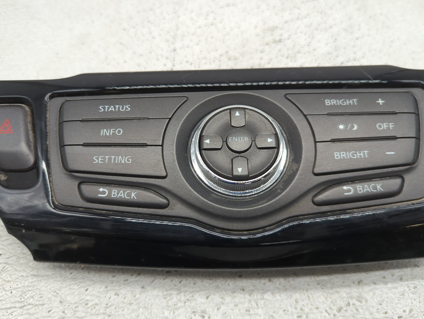 2015-2016 Nissan Pathfinder Radio Control Panel - Oemusedautoparts1.com