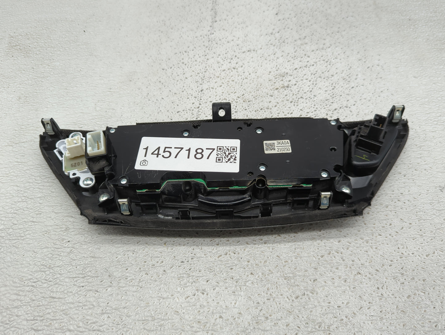 2015-2016 Nissan Pathfinder Radio Control Panel - Oemusedautoparts1.com