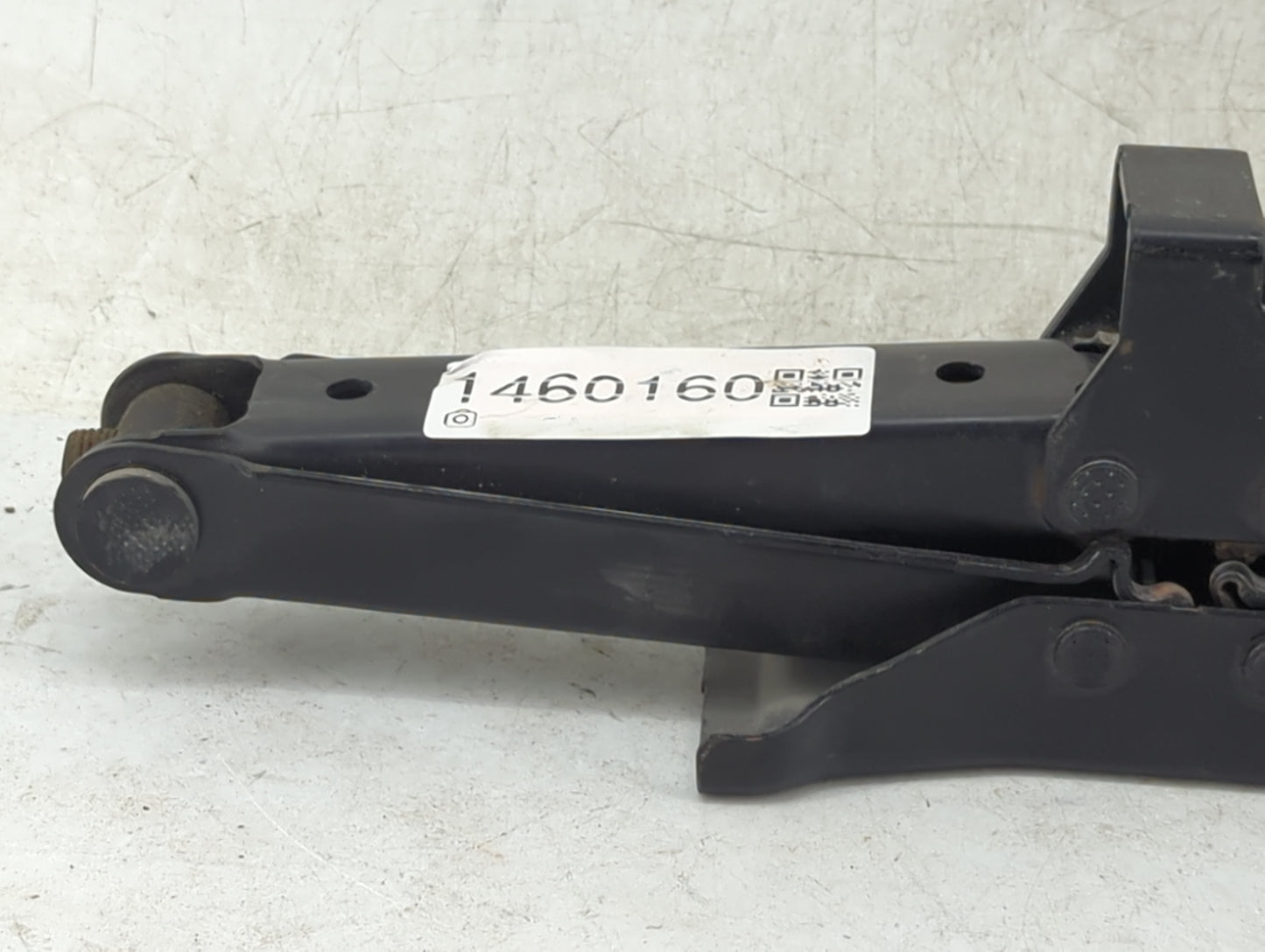 2016 Nissan Pathfinder Spare Scissor Car Jack 1460160 - Oemusedautoparts1.com