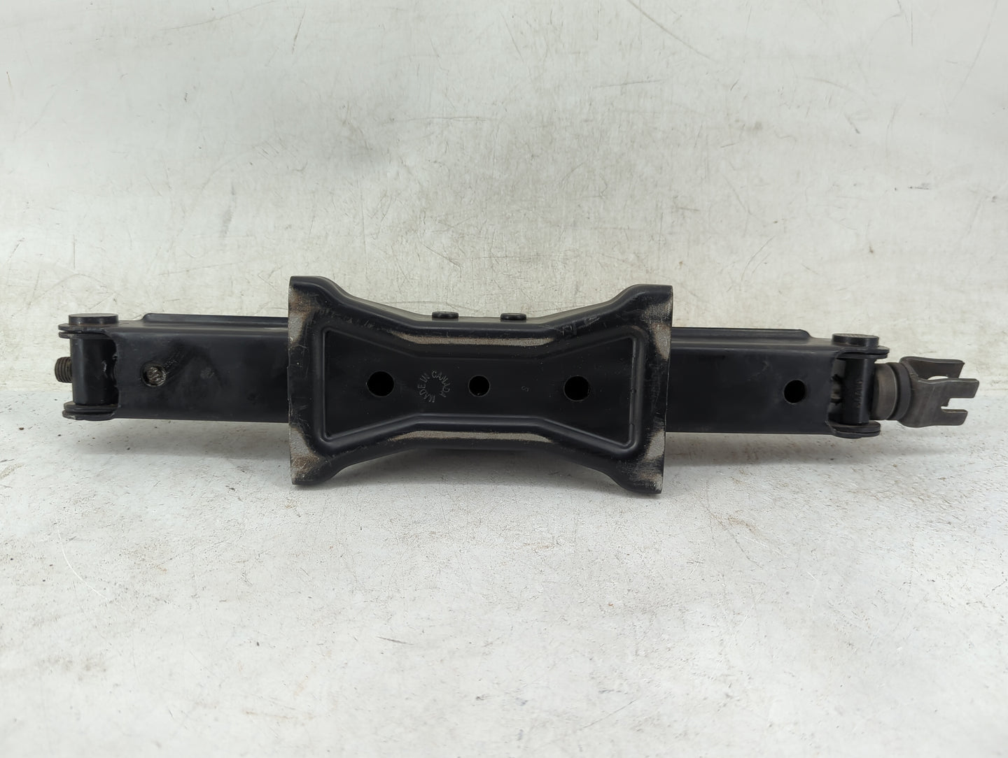 2016 Nissan Pathfinder Spare Scissor Car Jack 1460160 - Oemusedautoparts1.com