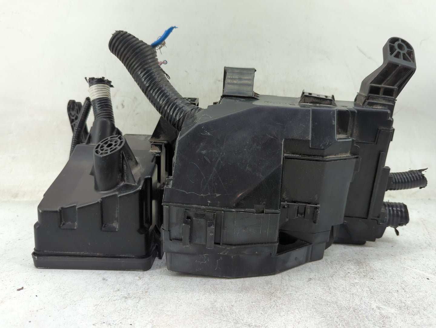 2015-2022 Nissan Pathfinder Fusebox Fuse Box Panel Relay Module Fits Fits 2015 2016 2017 2018 2019 2020 2022 OEM Used Auto P