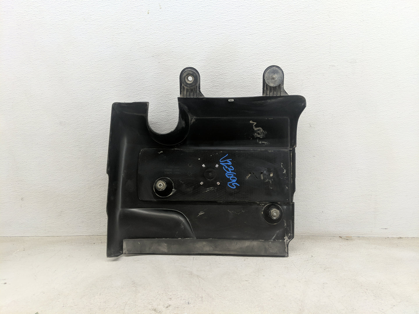 2016 Nissan Pathfinder Engine Cover - Oemusedautoparts1.com
