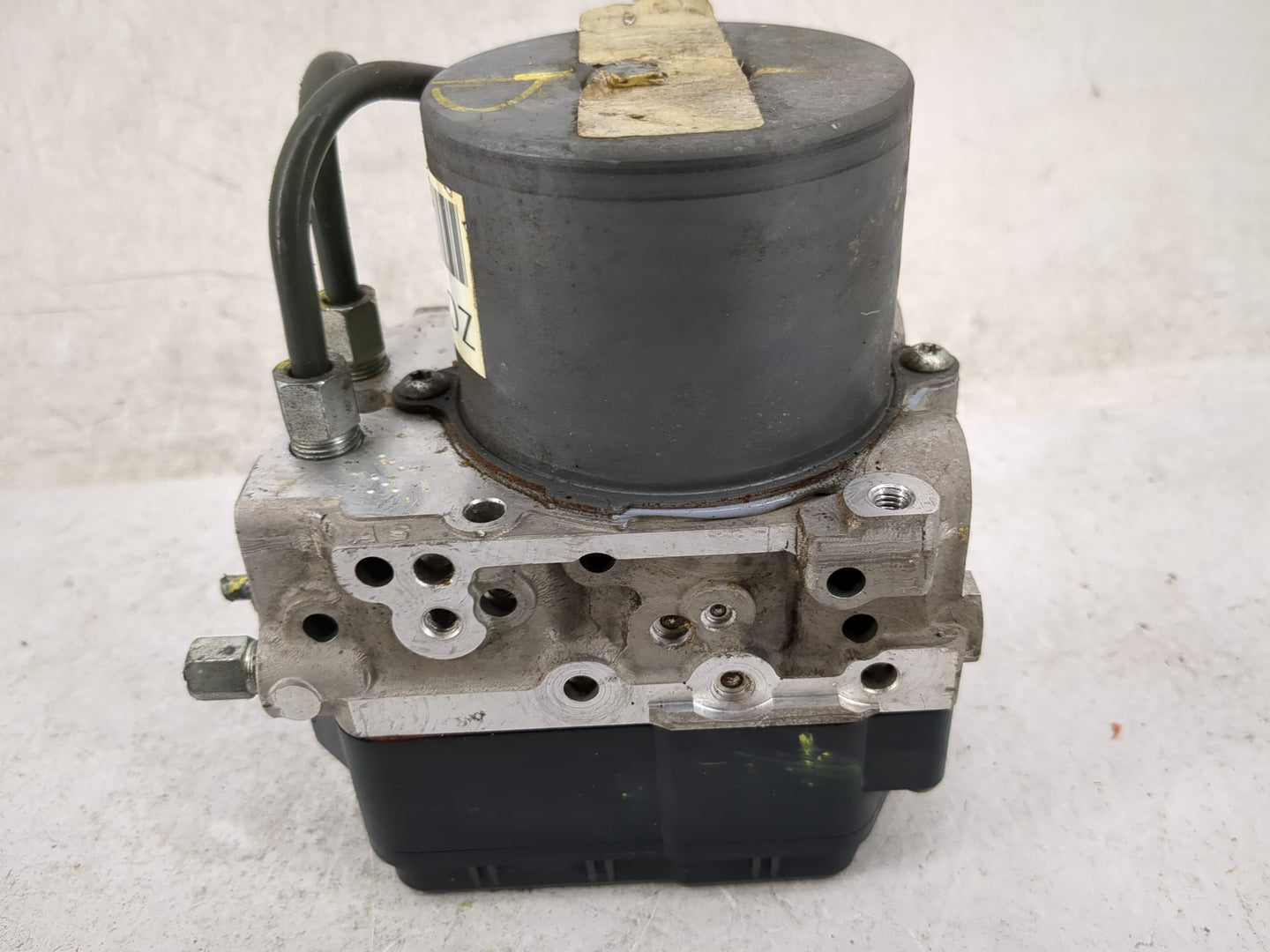 2016 Nissan Pathfinder ABS Pump Control Module Replacement P/N:476609PF0A 133000-6590 Fits OEM Used Auto Parts - Oemusedauto
