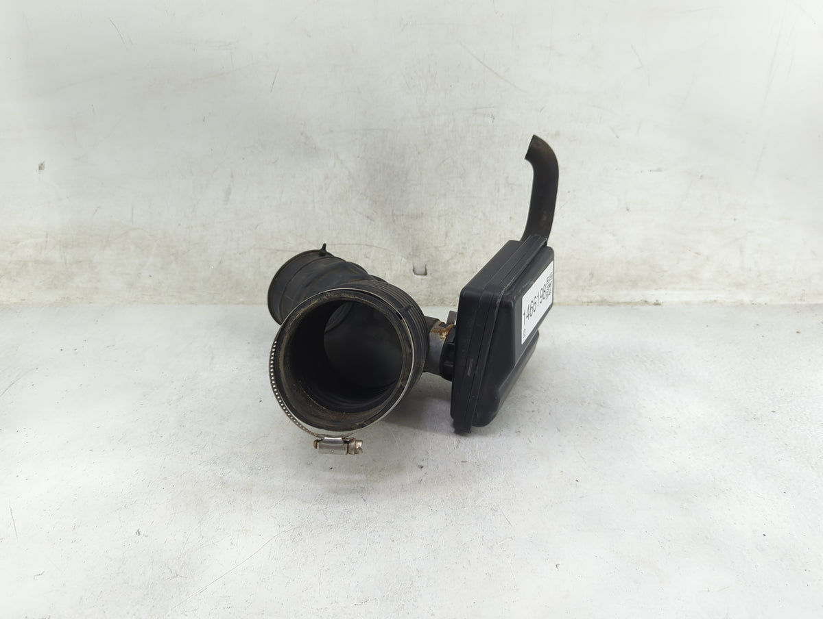 2016 Nissan Pathfinder Air Cleaner Intake Duct Hose Tube 1466198 - Oemusedautoparts1.com