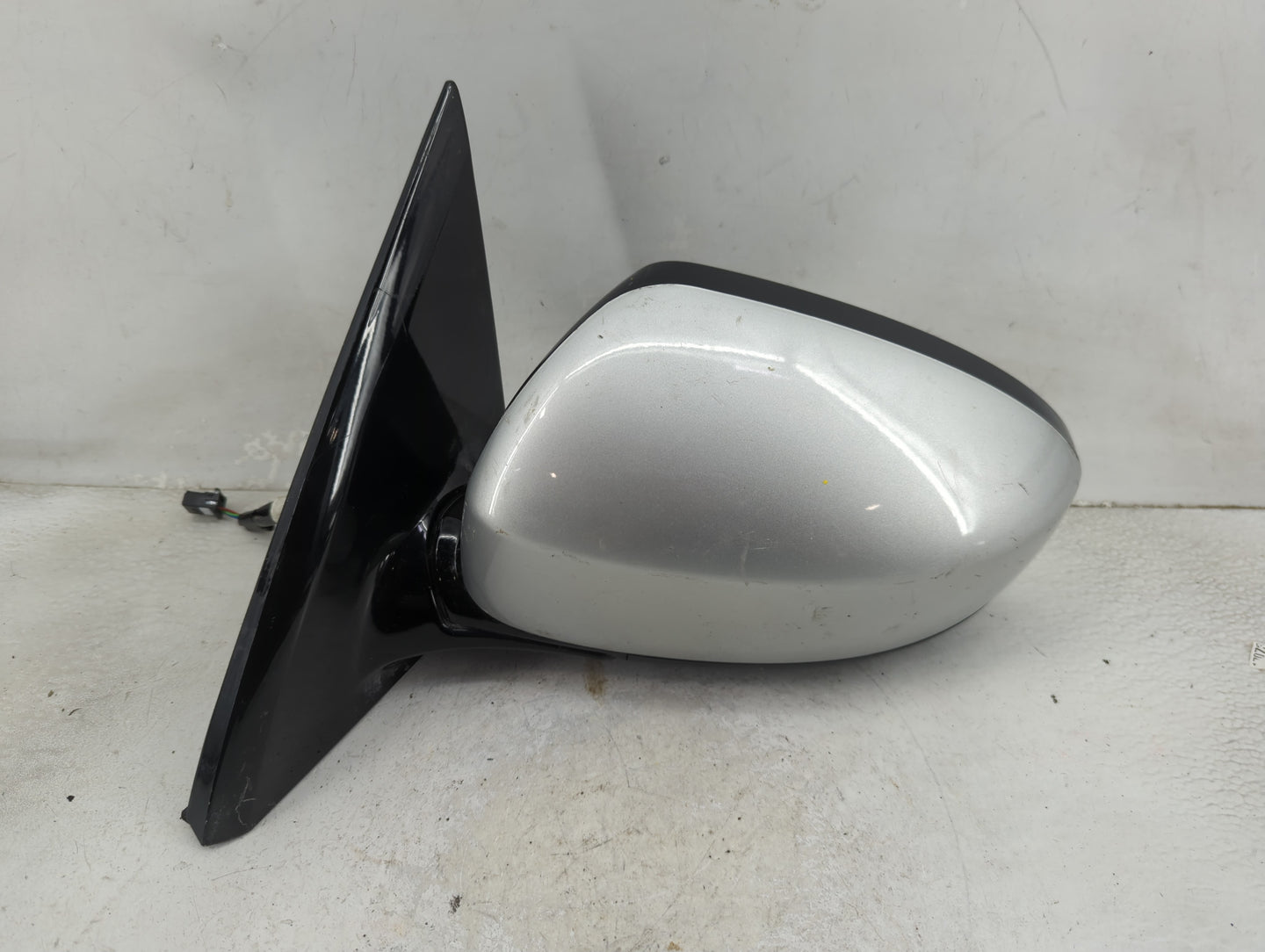 2013-2016 Nissan Pathfinder Driver Side View Mirror - Left Door Mirror OEM Used - Oemusedautoparts1.com