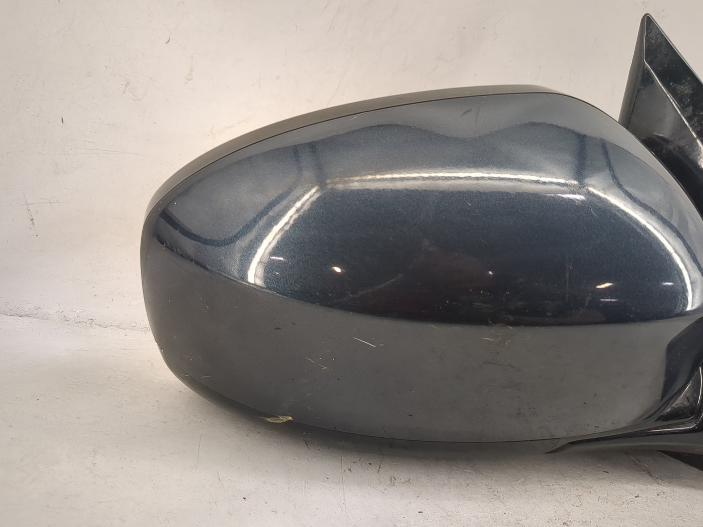 2013-2016 Nissan Pathfinder Passenger Side View Mirror - Right Door Mirror OEM Used - Oemusedautoparts1.com