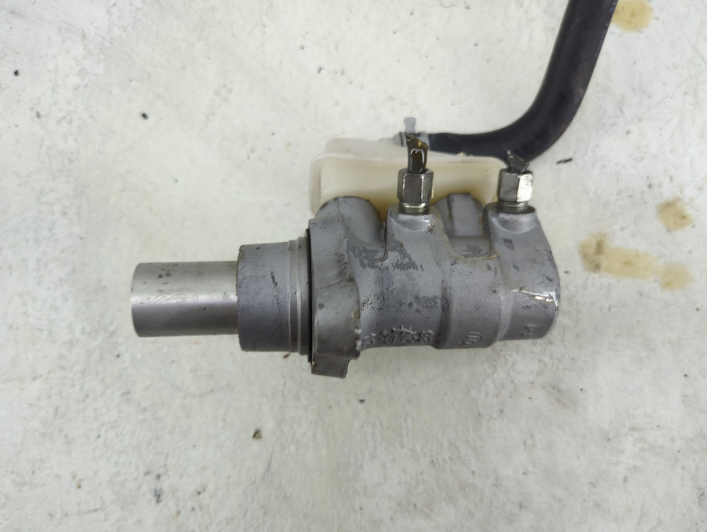 2013-2016 Nissan Pathfinder Brake Master Cylinder 1492292 - Oemusedautoparts1.com