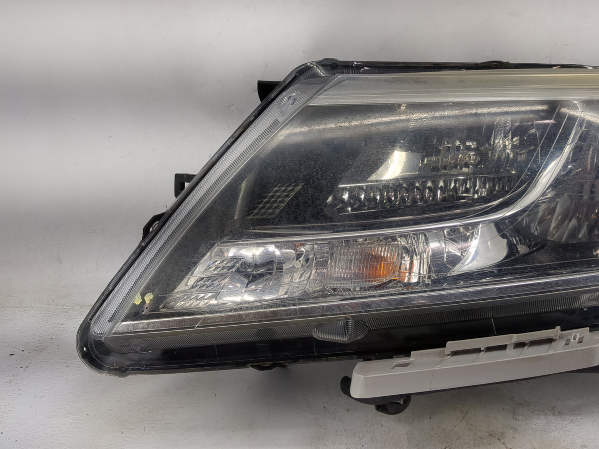 2013-2016 Nissan Pathfinder Driver Left Oem Head Light Headlight Lamp 1501687 - Oemusedautoparts1.com