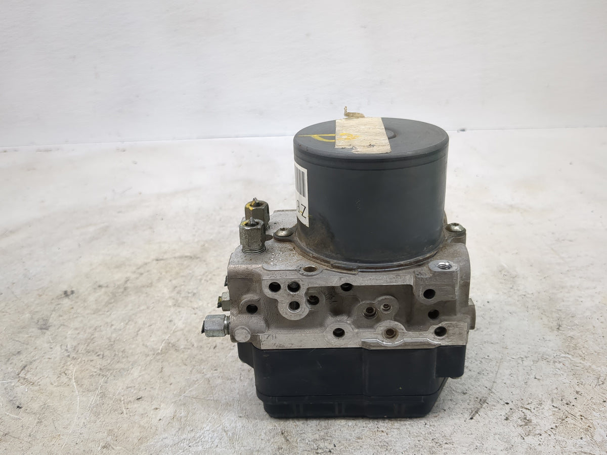 2016 Nissan Pathfinder Anti-Lock Brake ABS Pump Module Actuator OEM P/N:476609NF0B 0511207T1NG Fits OEM Used Auto Parts - Oe