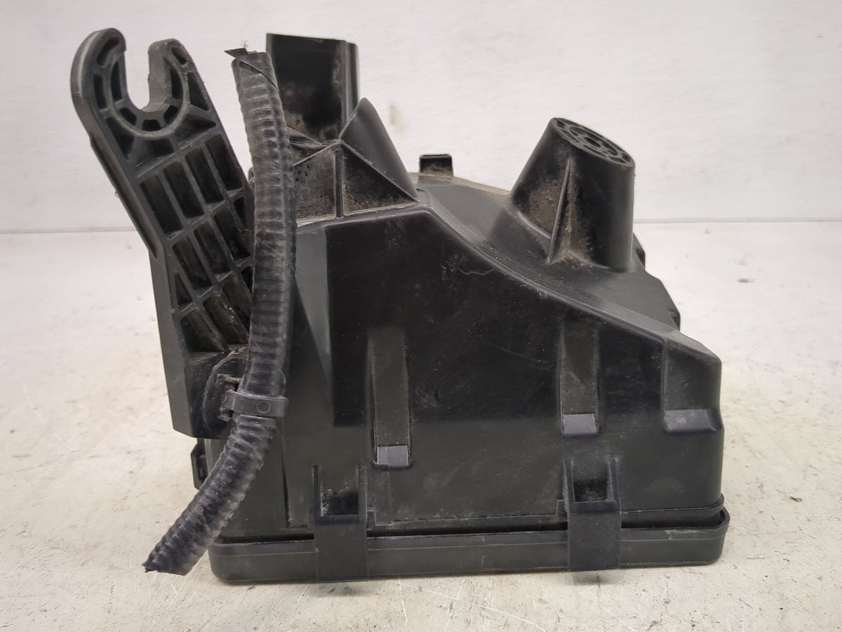 2015-2022 Nissan Pathfinder Fusebox Fuse Box Panel Relay Module Fits Fits 2015 2016 2017 2018 2019 2020 2022 OEM Used Auto P