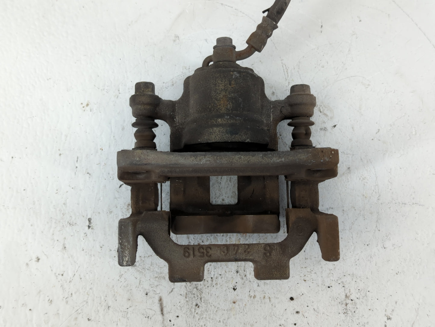 2013-2020 Nissan Pathfinder Front Driver Left Brake Caliper - Oemusedautoparts1.com