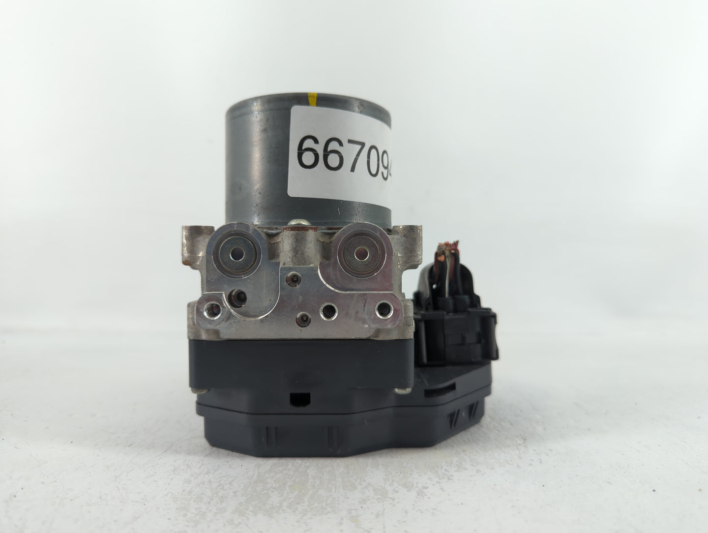 2016 Nissan Pathfinder ABS Pump Control Module Replacement P/N:47660 9PF0A Fits OEM Used Auto Parts - Oemusedautoparts1.com