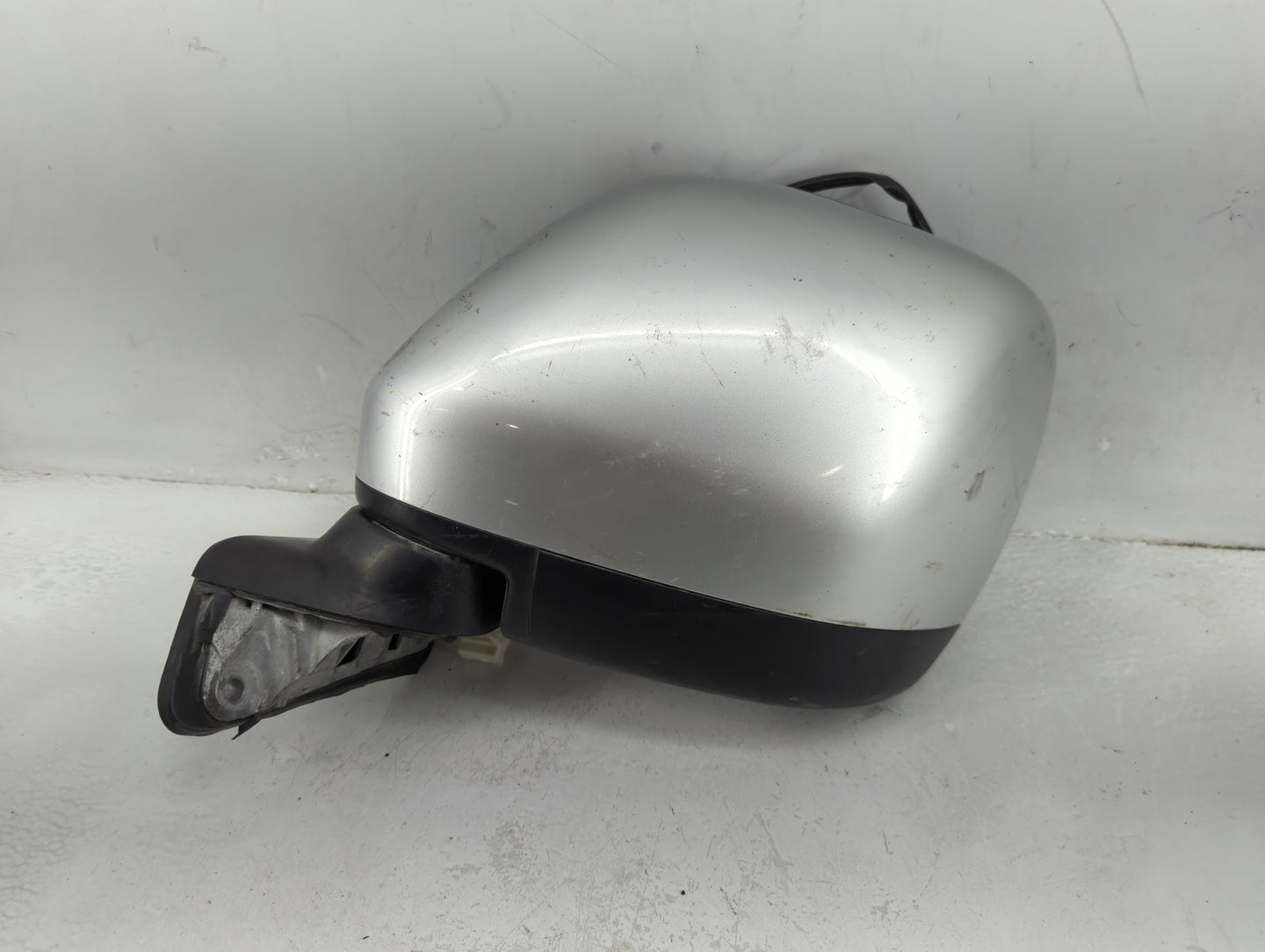 2011-2017 Nissan Quest Driver Side View Mirror - Left Door Mirror OEM Used - Oemusedautoparts1.com