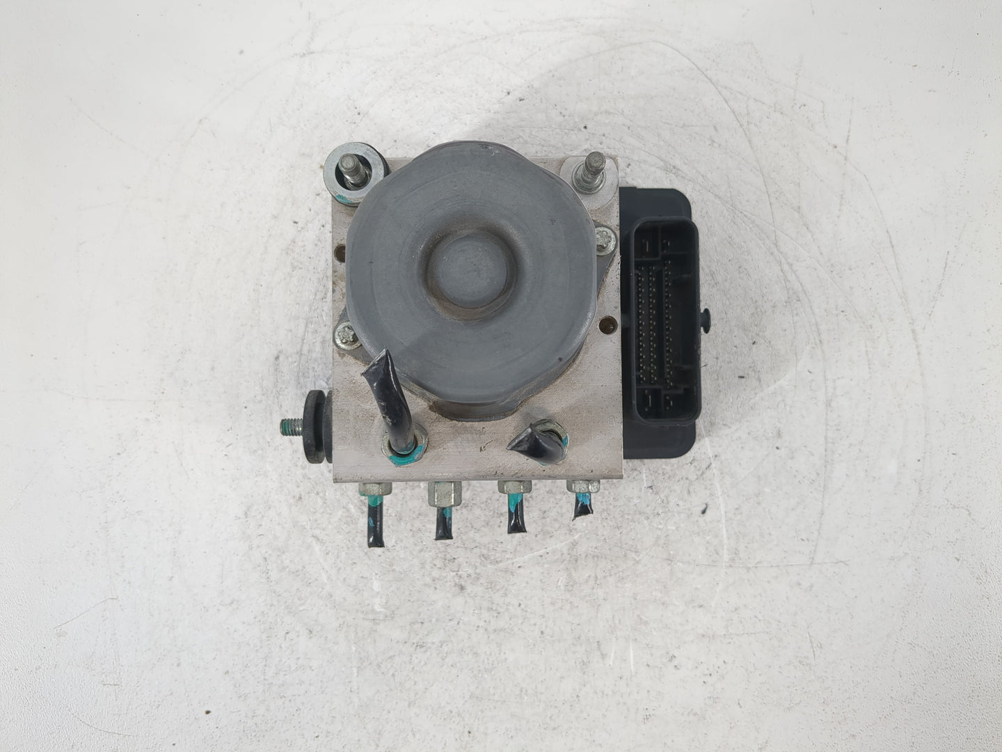 2015-2016 Nissan Rogue ABS Pump Control Module Replacement Fits Fits 2015 2016 OEM Used Auto Parts - Oemusedautoparts1.com