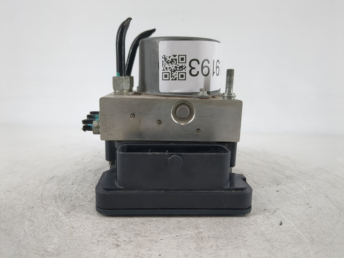 2015-2016 Nissan Rogue ABS Pump Control Module Replacement Fits Fits 2015 2016 OEM Used Auto Parts - Oemusedautoparts1.com