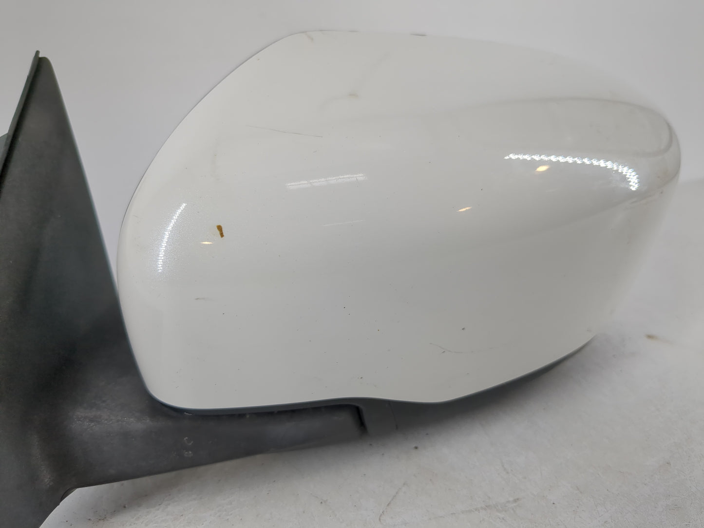 2016-2017 Nissan Rogue Driver Side View Mirror - Left Door Mirror OEM Used - Oemusedautoparts1.com