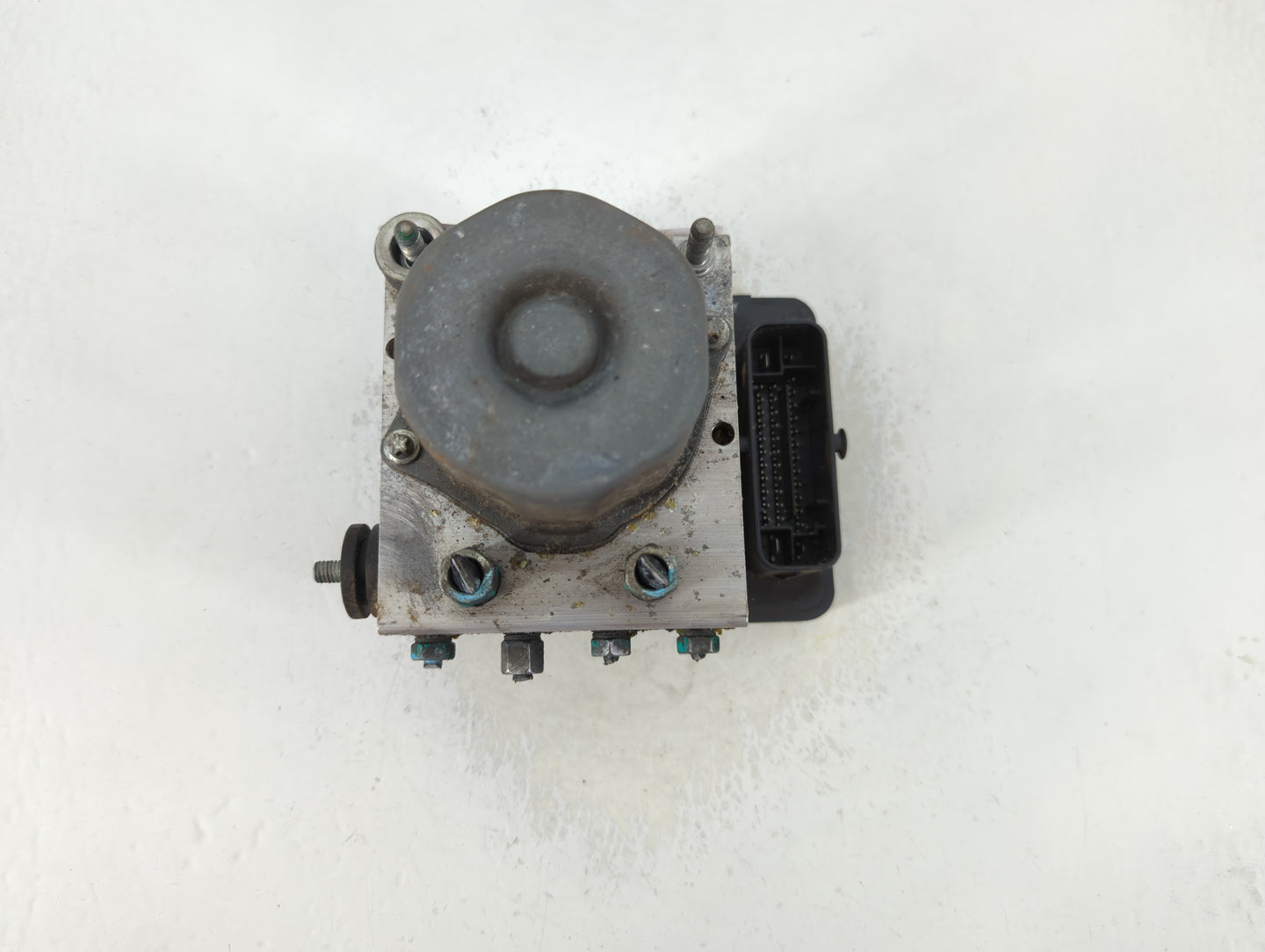 2015-2016 Nissan Rogue ABS Pump Control Module Replacement P/N:47660 5HA1A Fits Fits 2015 2016 OEM Used Auto Parts - Oemused