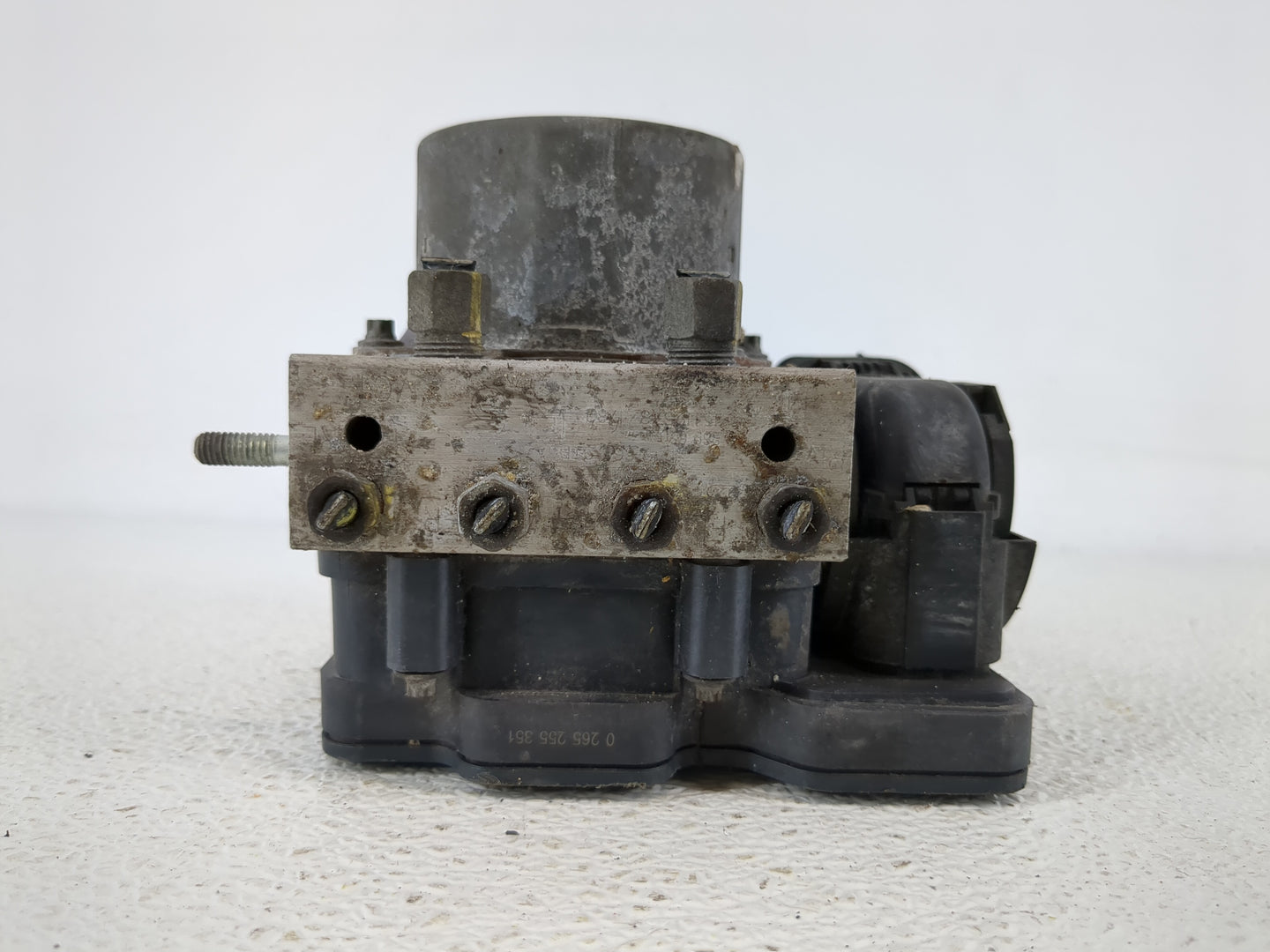 2016 Nissan Rogue ABS Pump Control Module Replacement P/N:47660 9FB0A Fits OEM Used Auto Parts - Oemusedautoparts1.com